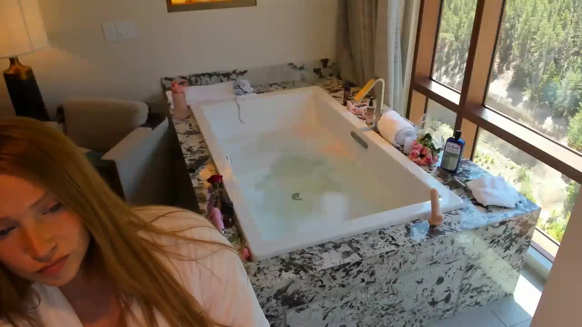 Gallery image thumbnail from Freckld_Cutie's myfreecams stream on, 06/20/2023, 18:10 image 9 of 20