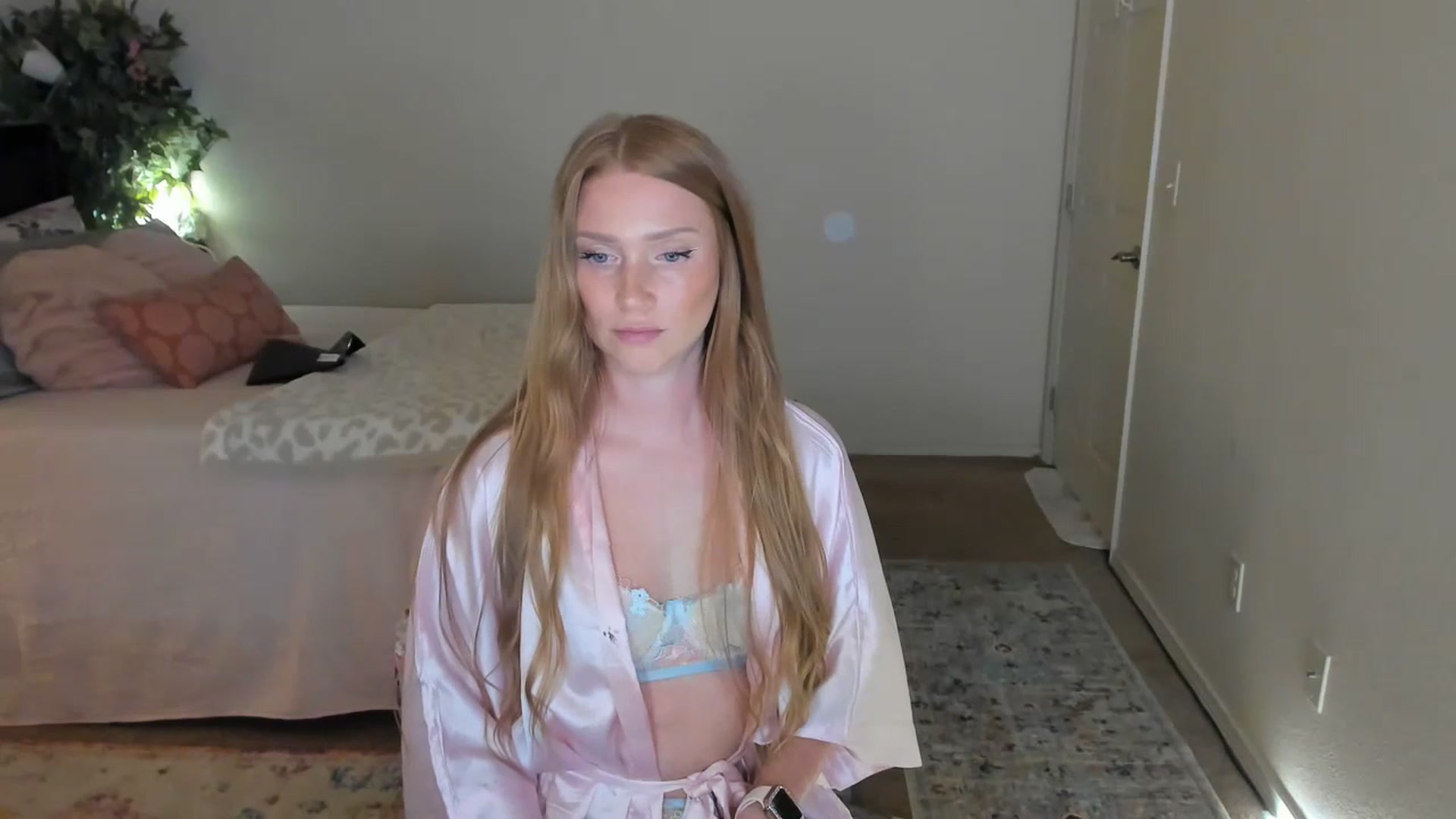 Gallery image thumbnail from Freckld_Cutie's myfreecams stream on, 06/27/2023, 21:15 image 9 of 20