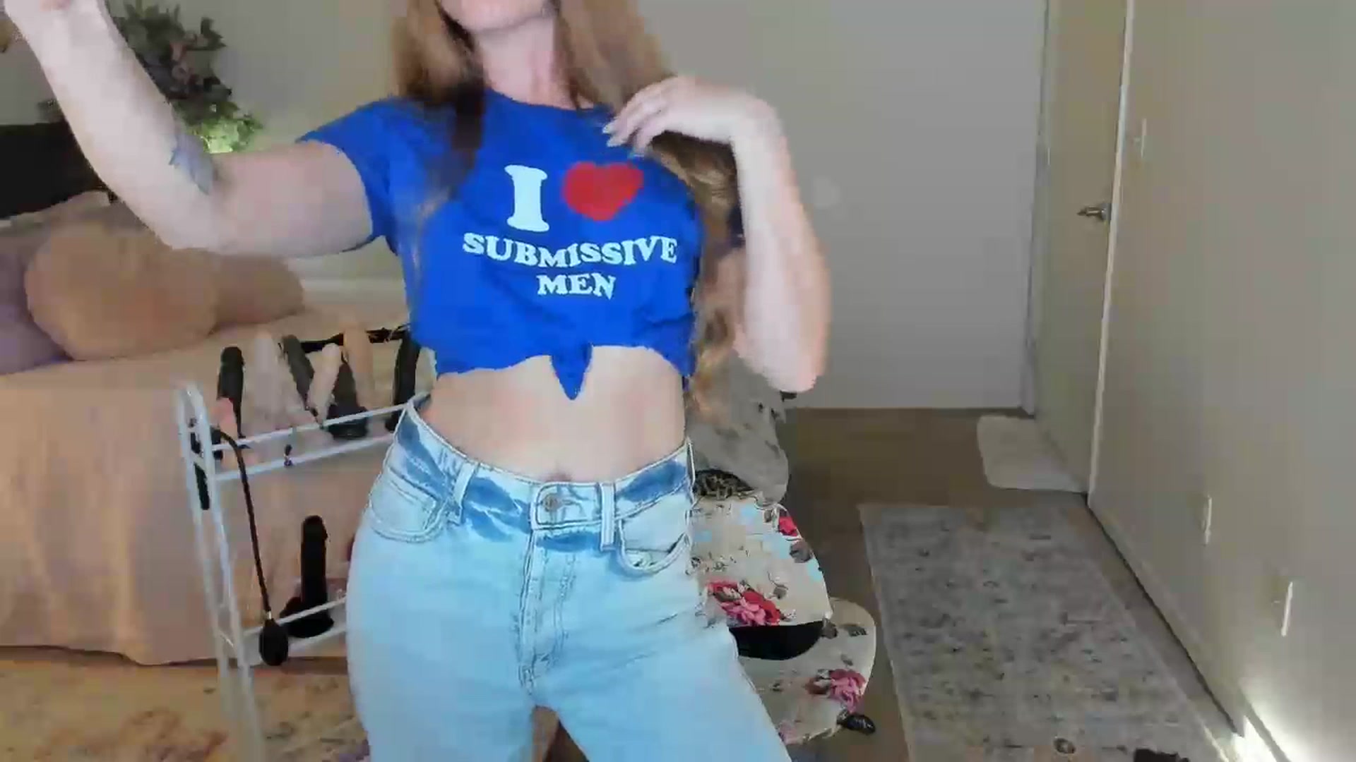 Gallery image thumbnail from Freckld_Cutie's myfreecams stream on, 07/06/2023, 19:14 image 18 of 20