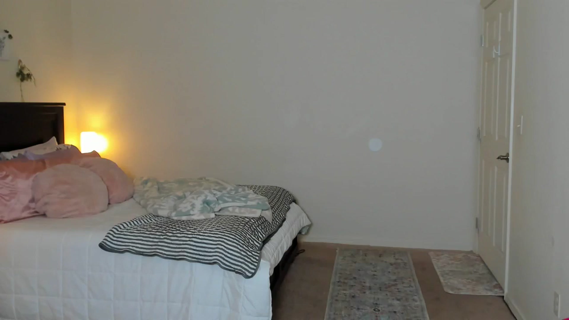 Gallery image thumbnail from Freckld_Cutie's myfreecams stream on, 10/11/2023, 19:12 image 4 of 20