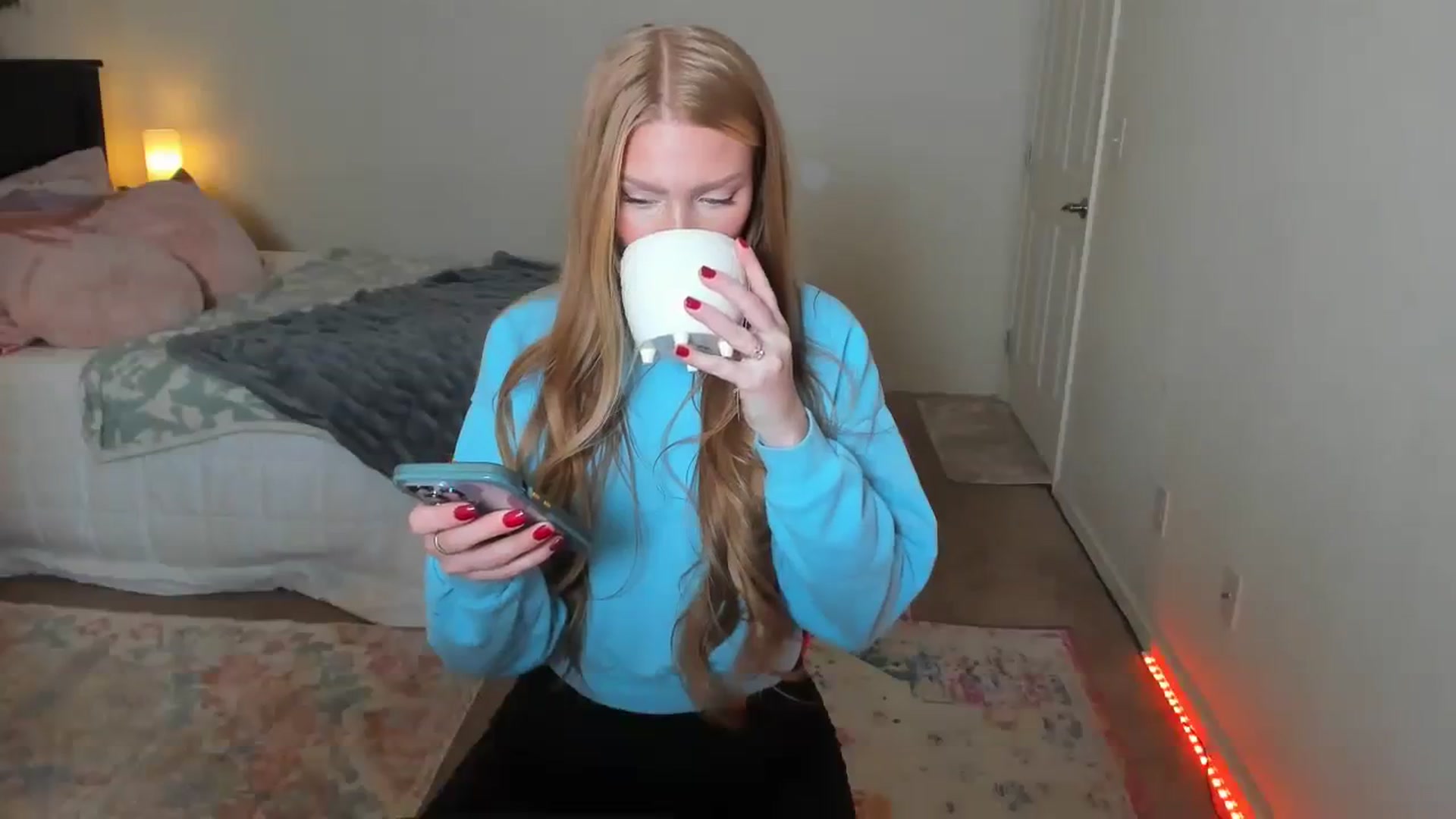 Gallery image thumbnail from Freckld_Cutie's myfreecams stream on, 11/01/2023, 18:13 image 7 of 20
