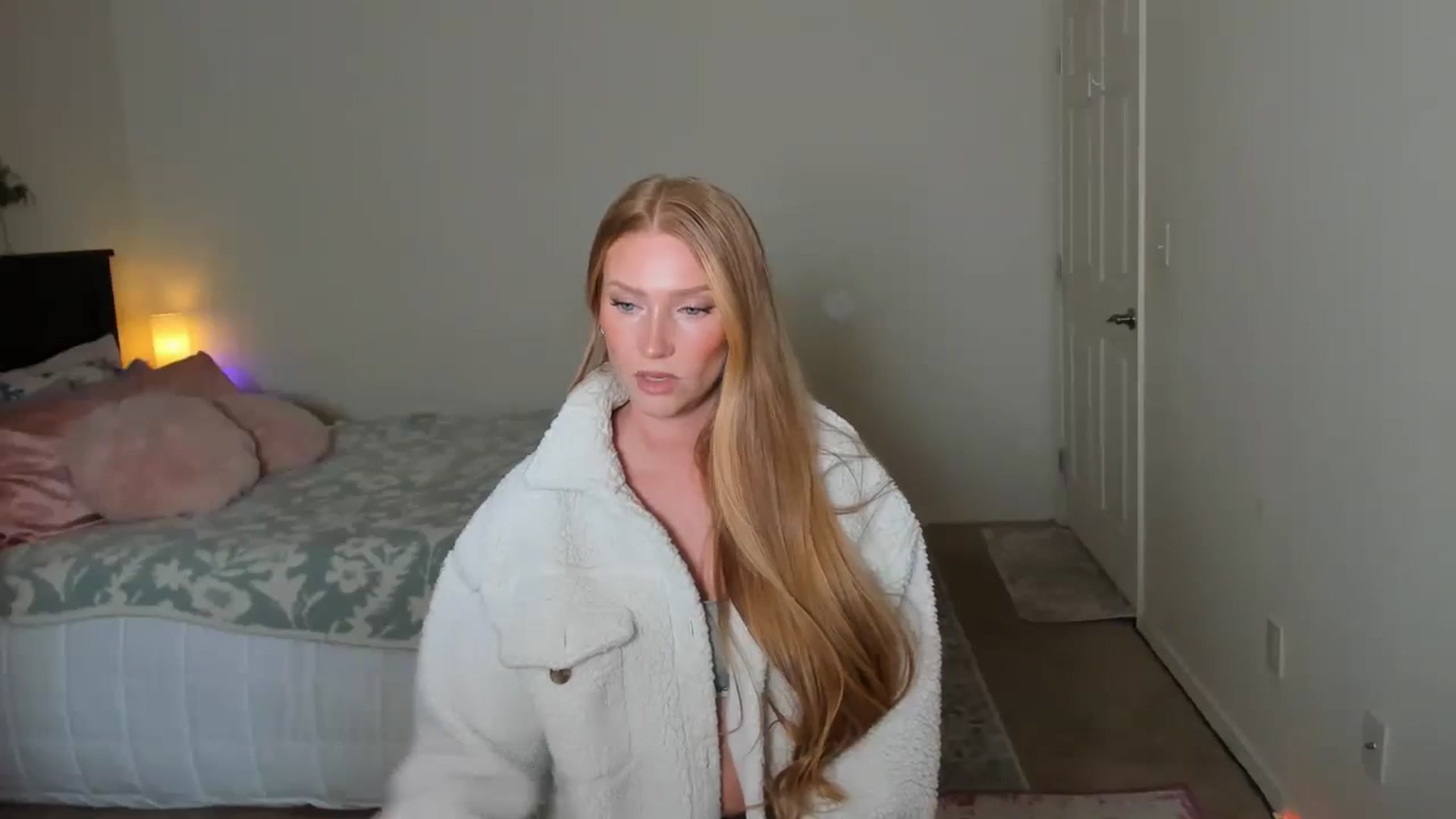 Gallery image thumbnail from Freckld_Cutie's myfreecams stream on, 11/16/2023, 18:02 image 20 of 20