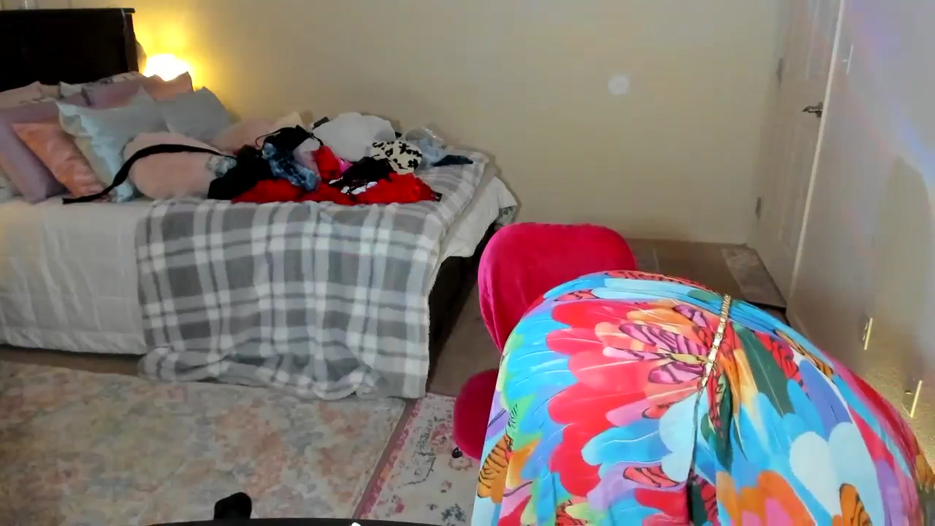 Gallery image thumbnail from Freckld_Cutie's myfreecams stream on, 02/05/2024, 21:02 image 9 of 20
