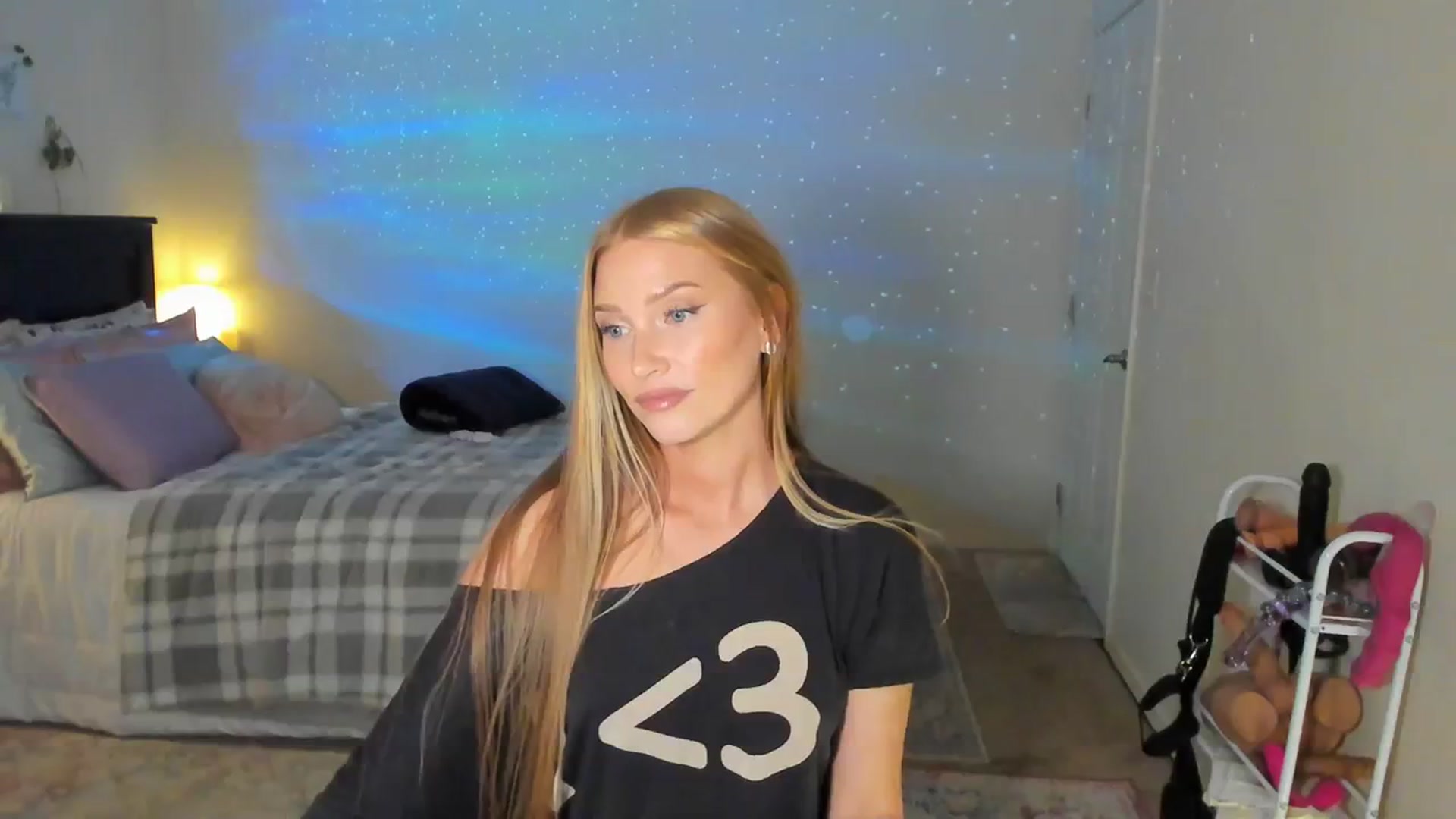 Gallery image thumbnail from Freckld_Cutie's myfreecams stream on, 03/12/2024, 20:58 image 18 of 20