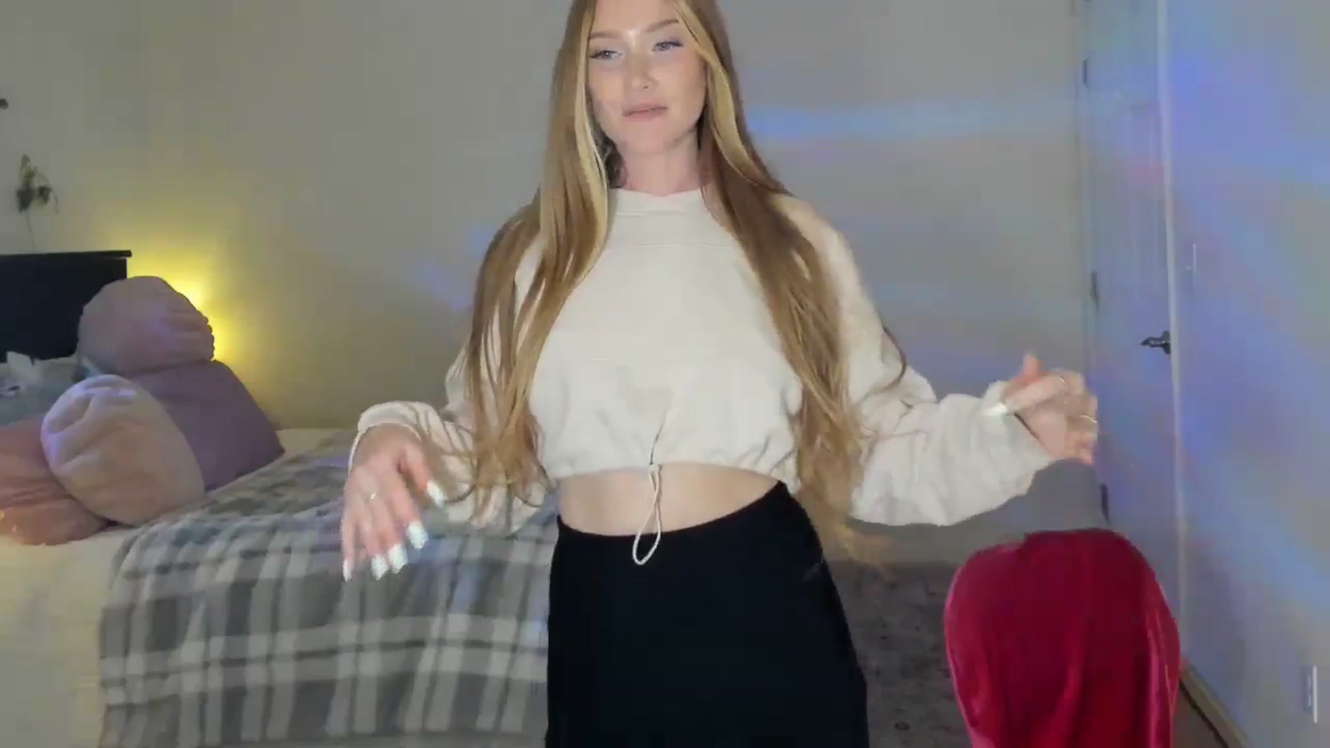 Gallery image thumbnail from Freckld_Cutie's myfreecams stream on, 05/07/2024, 19:04 image 8 of 20