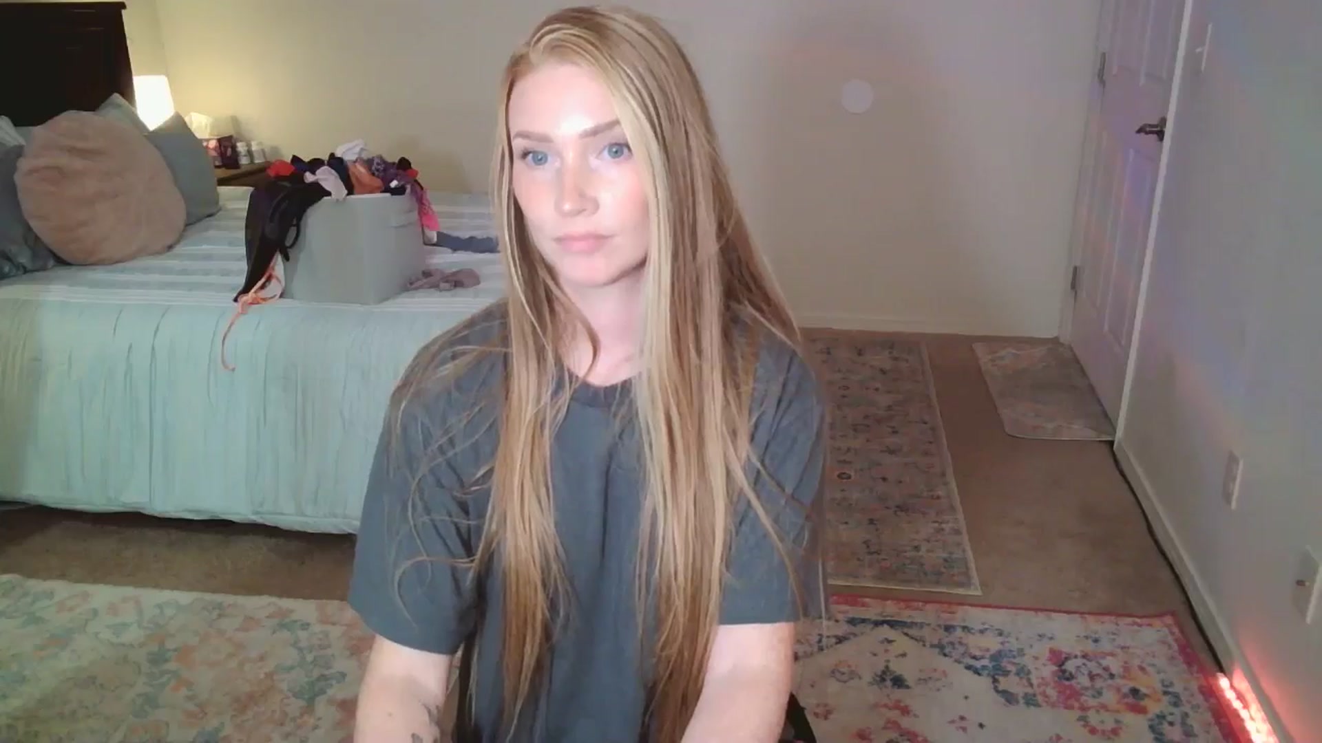 Gallery image thumbnail from Freckld_Cutie's myfreecams stream on, 05/28/2024, 20:56 image 8 of 20