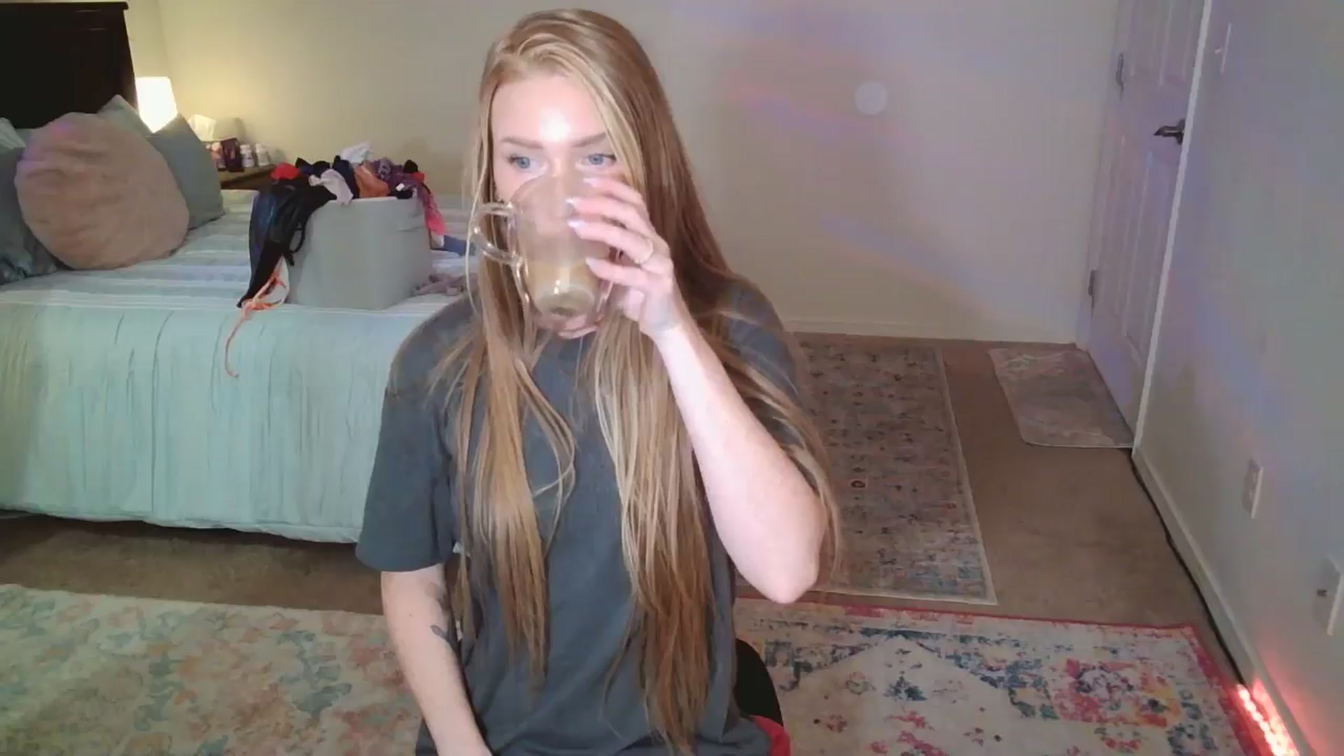 Gallery image thumbnail from Freckld_Cutie's myfreecams stream on, 05/28/2024, 20:56 image 13 of 20