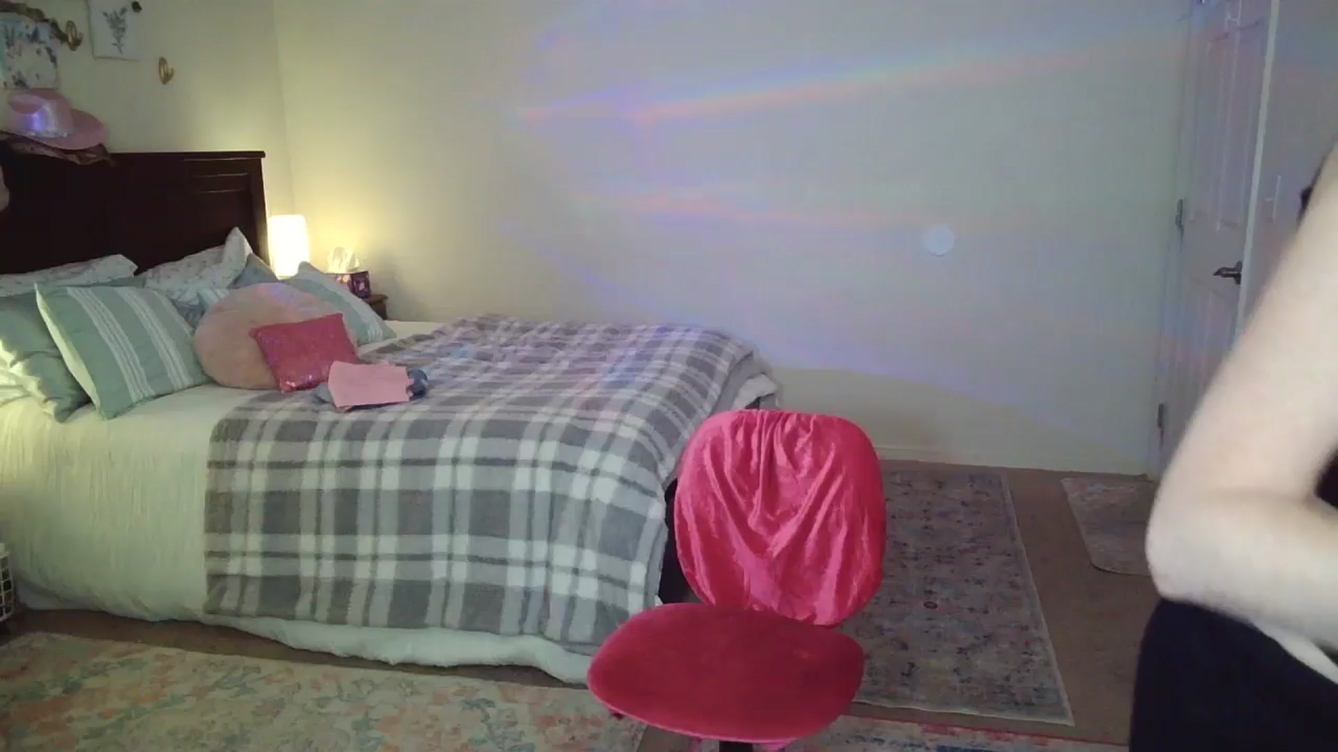 Gallery image thumbnail from Freckld_Cutie's myfreecams stream on, 05/30/2024, 17:08 image 1 of 20