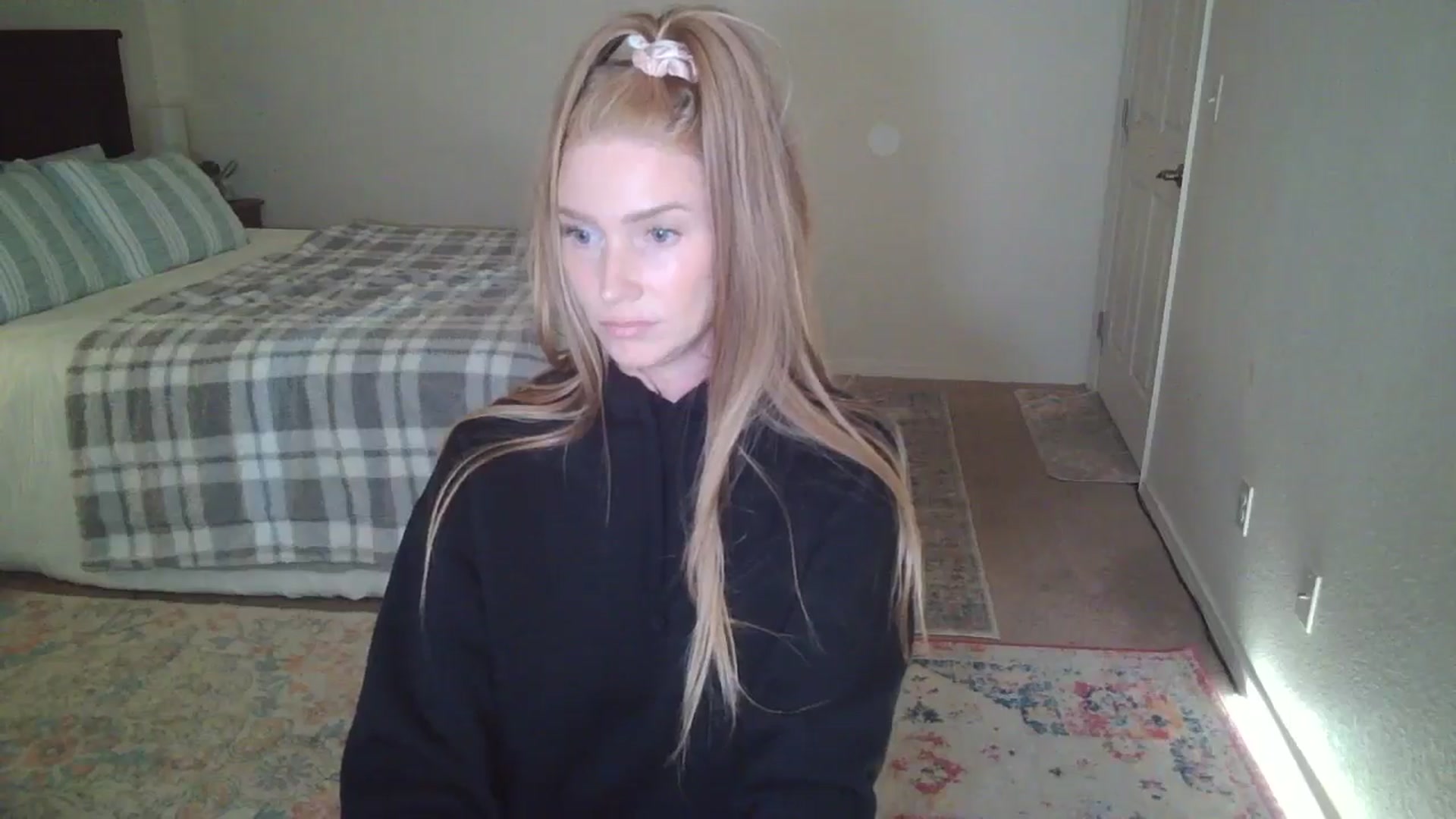 Gallery image thumbnail from Freckld_Cutie's myfreecams stream on, 06/03/2024, 19:15 image 20 of 20