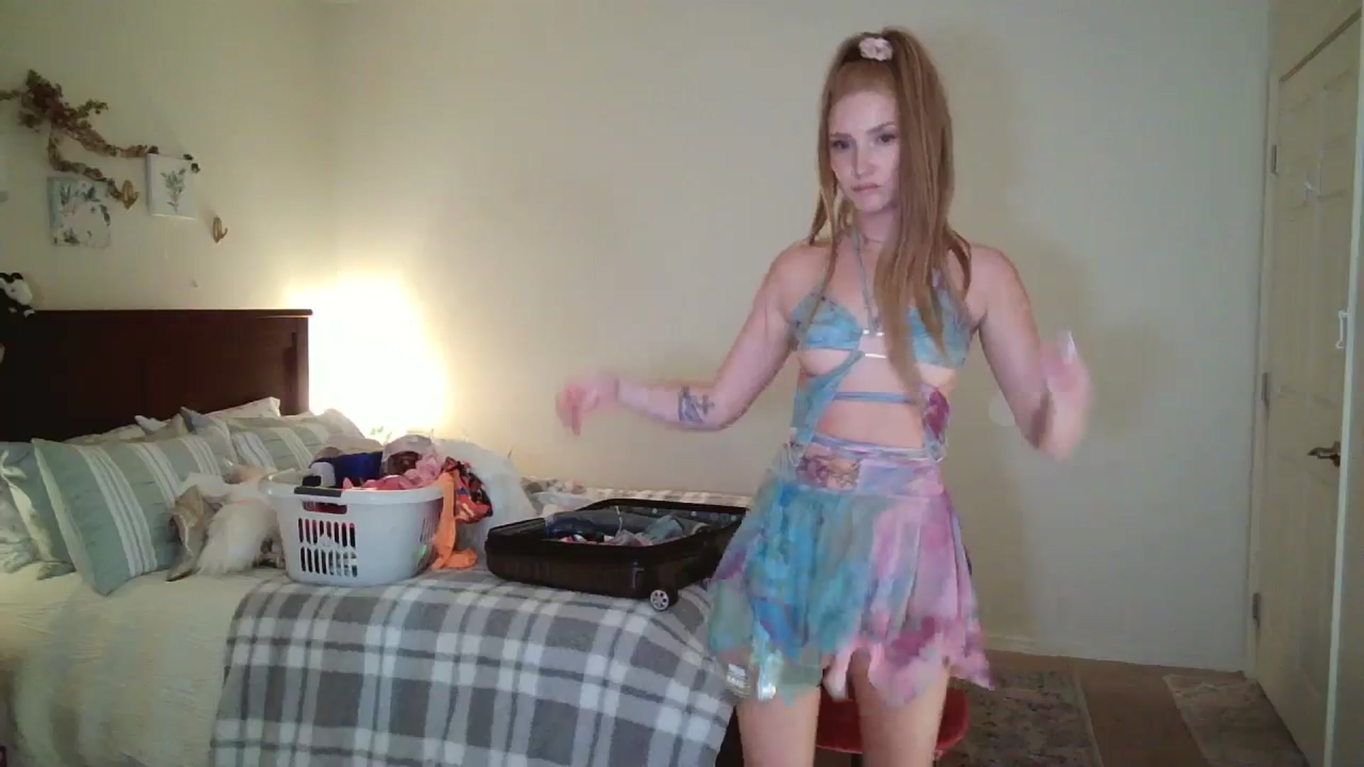 Gallery image thumbnail from Freckld_Cutie's myfreecams stream on, 06/04/2024, 18:11 image 12 of 20
