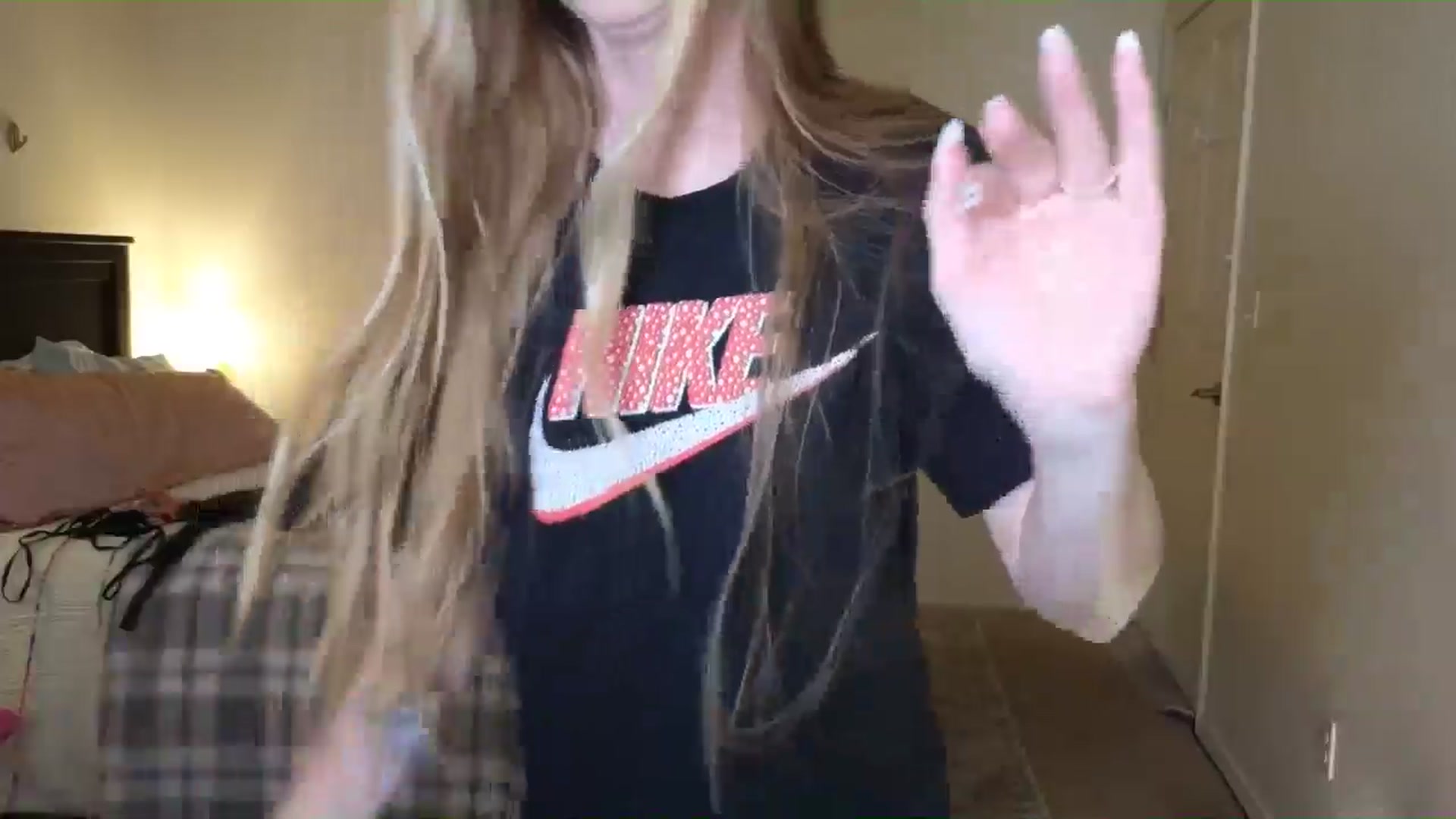 Gallery image thumbnail from Freckld_Cutie's myfreecams stream on, 06/12/2024, 17:18 image 9 of 20