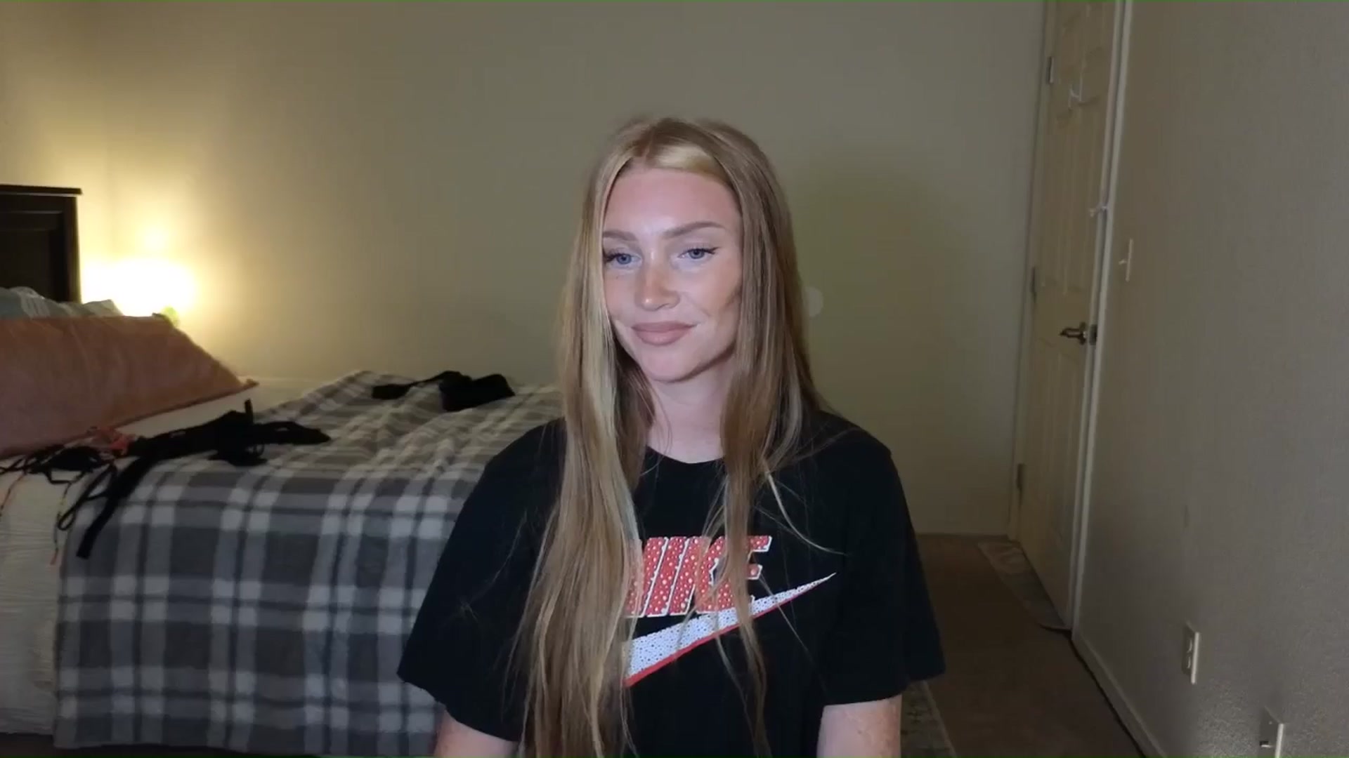 Gallery image thumbnail from Freckld_Cutie's myfreecams stream on, 06/12/2024, 17:18 image 18 of 20