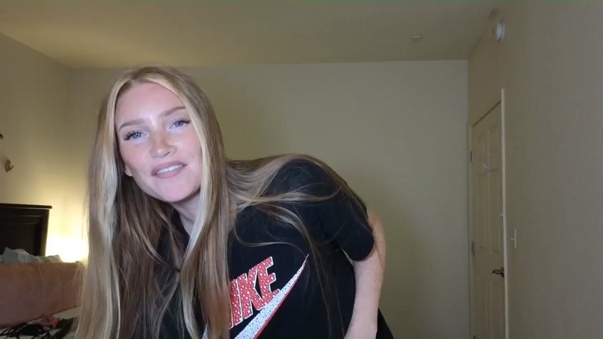 Gallery image thumbnail from Freckld_Cutie's myfreecams stream on, 06/12/2024, 17:18 image 2 of 20