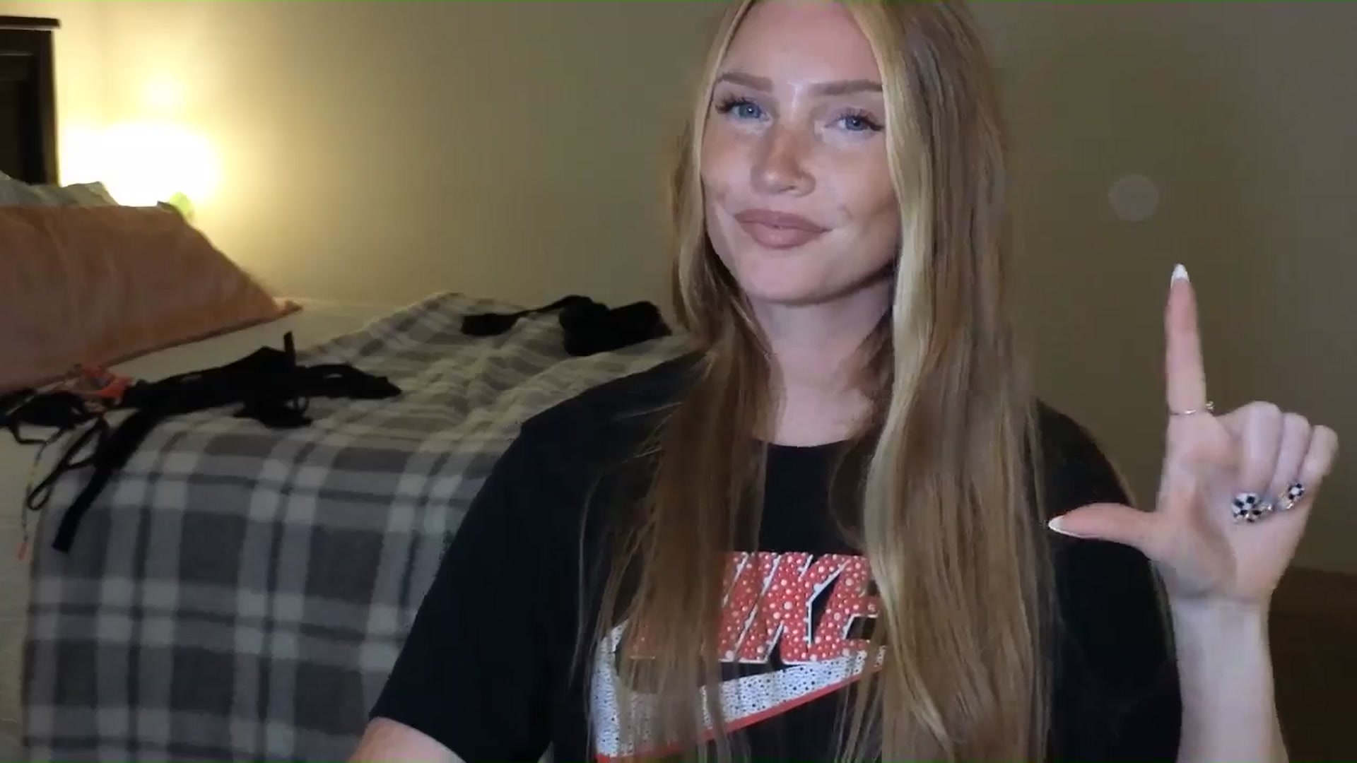 Gallery image thumbnail from Freckld_Cutie's myfreecams stream on, 06/12/2024, 18:07 image 18 of 20