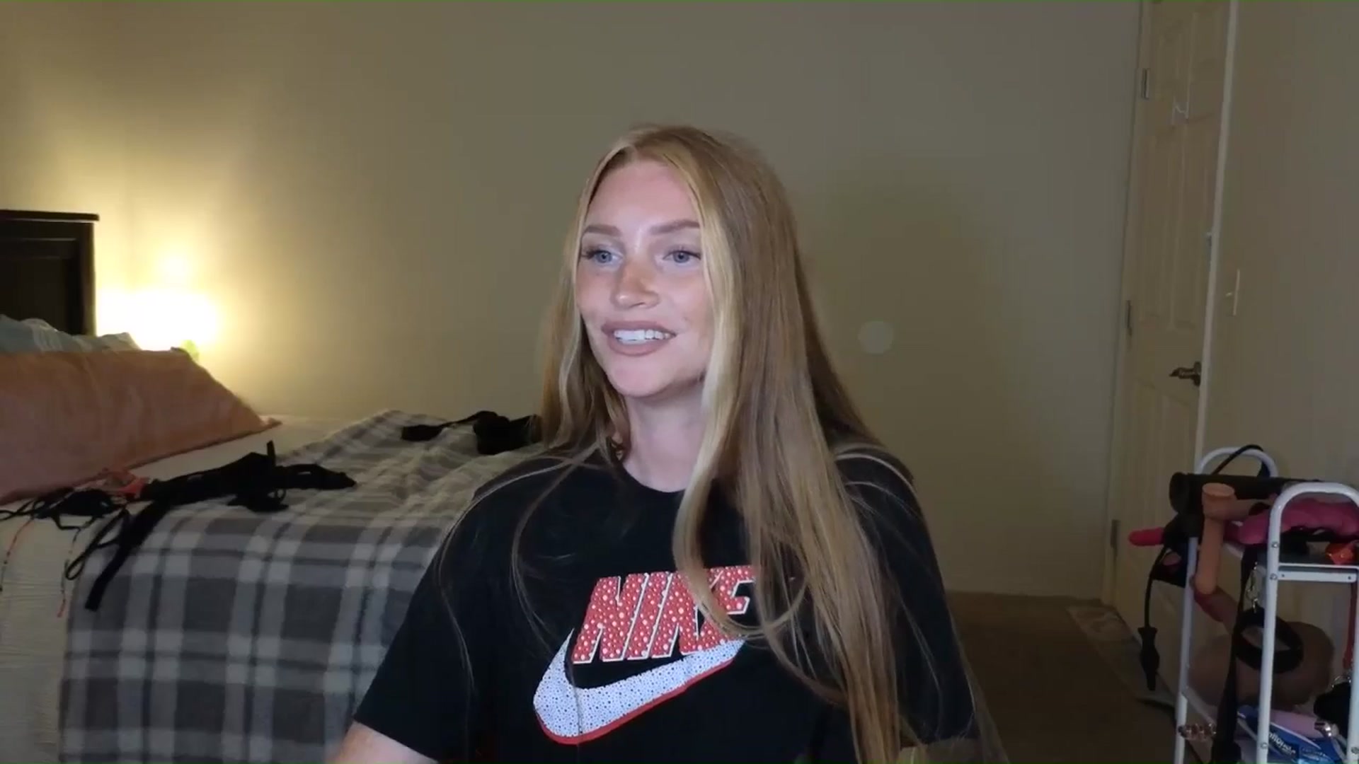 Gallery image thumbnail from Freckld_Cutie's myfreecams stream on, 06/12/2024, 18:07 image 3 of 20