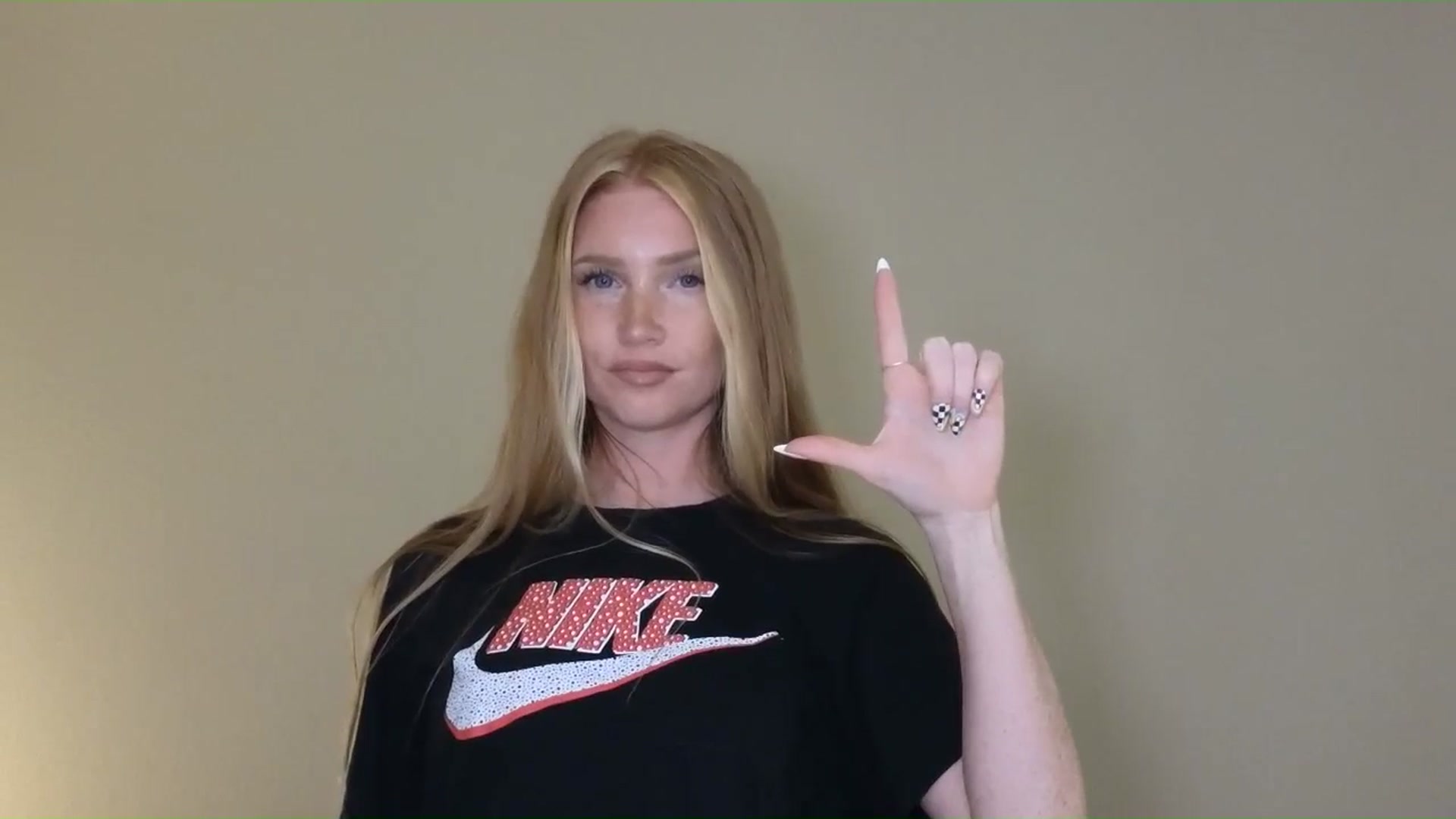 Gallery image thumbnail from Freckld_Cutie's myfreecams stream on, 06/12/2024, 19:20 image 13 of 20