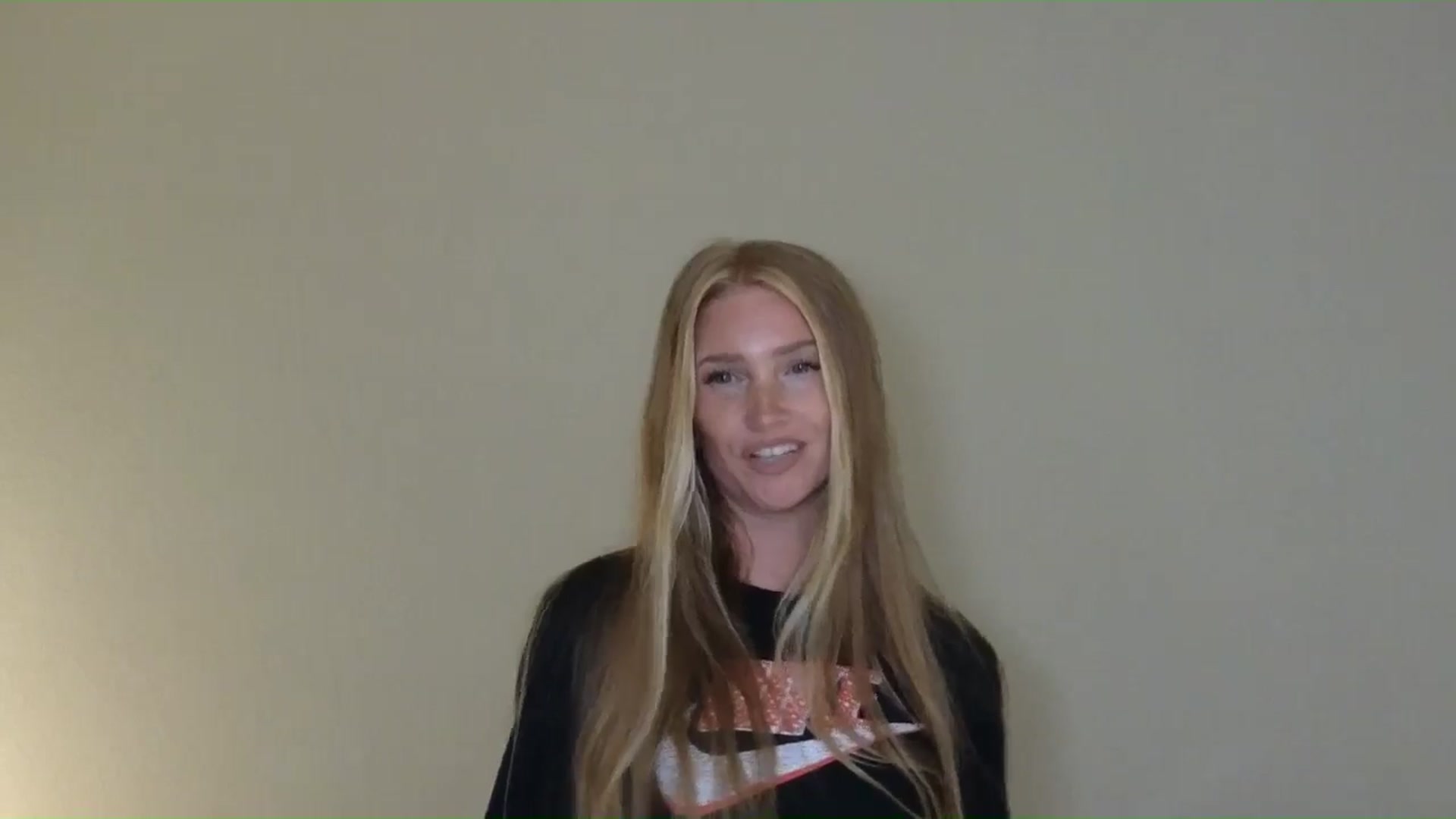 Gallery image thumbnail from Freckld_Cutie's myfreecams stream on, 06/12/2024, 19:20 image 6 of 20