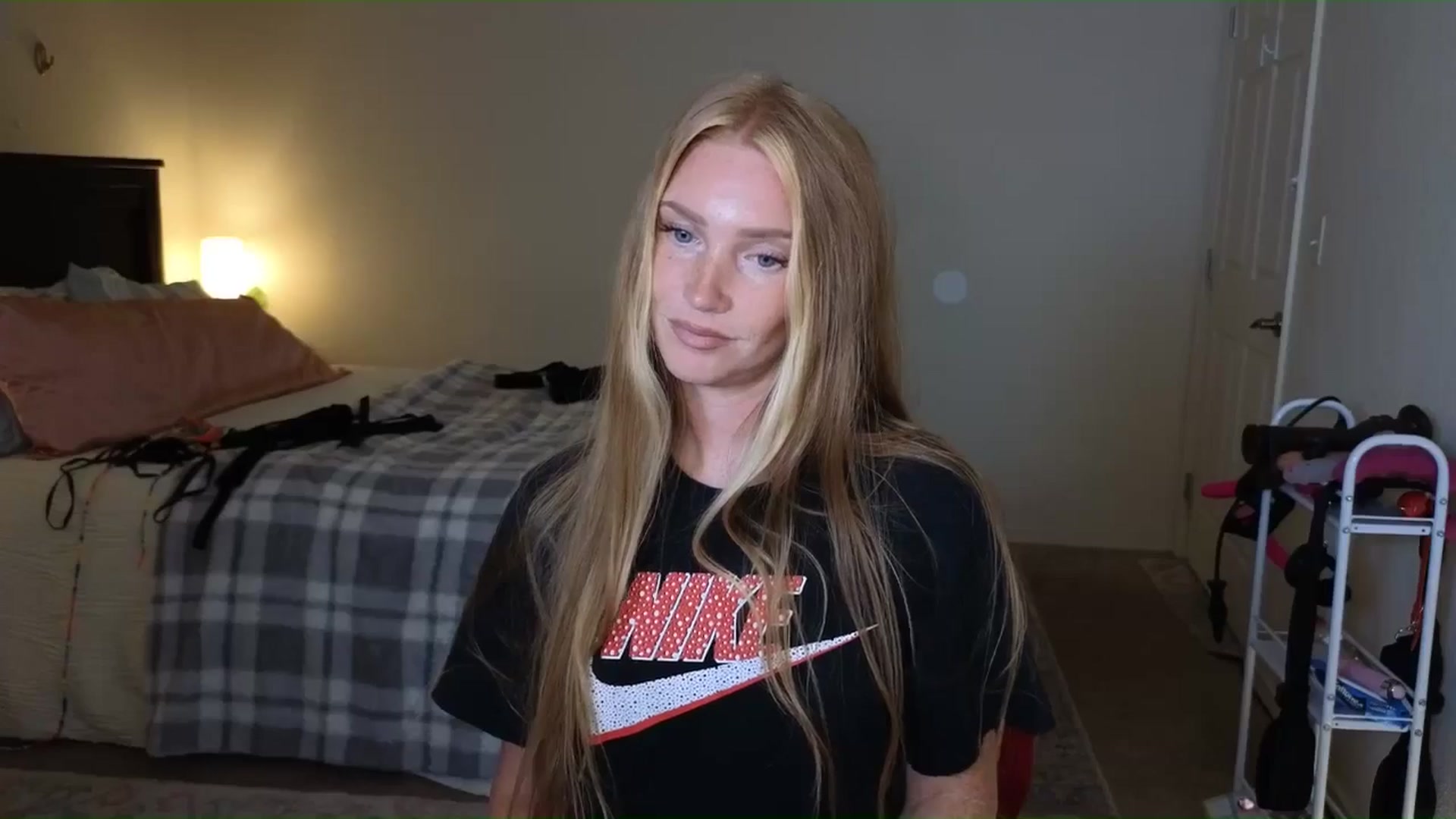 Gallery image thumbnail from Freckld_Cutie's myfreecams stream on, 06/12/2024, 19:20 image 4 of 20