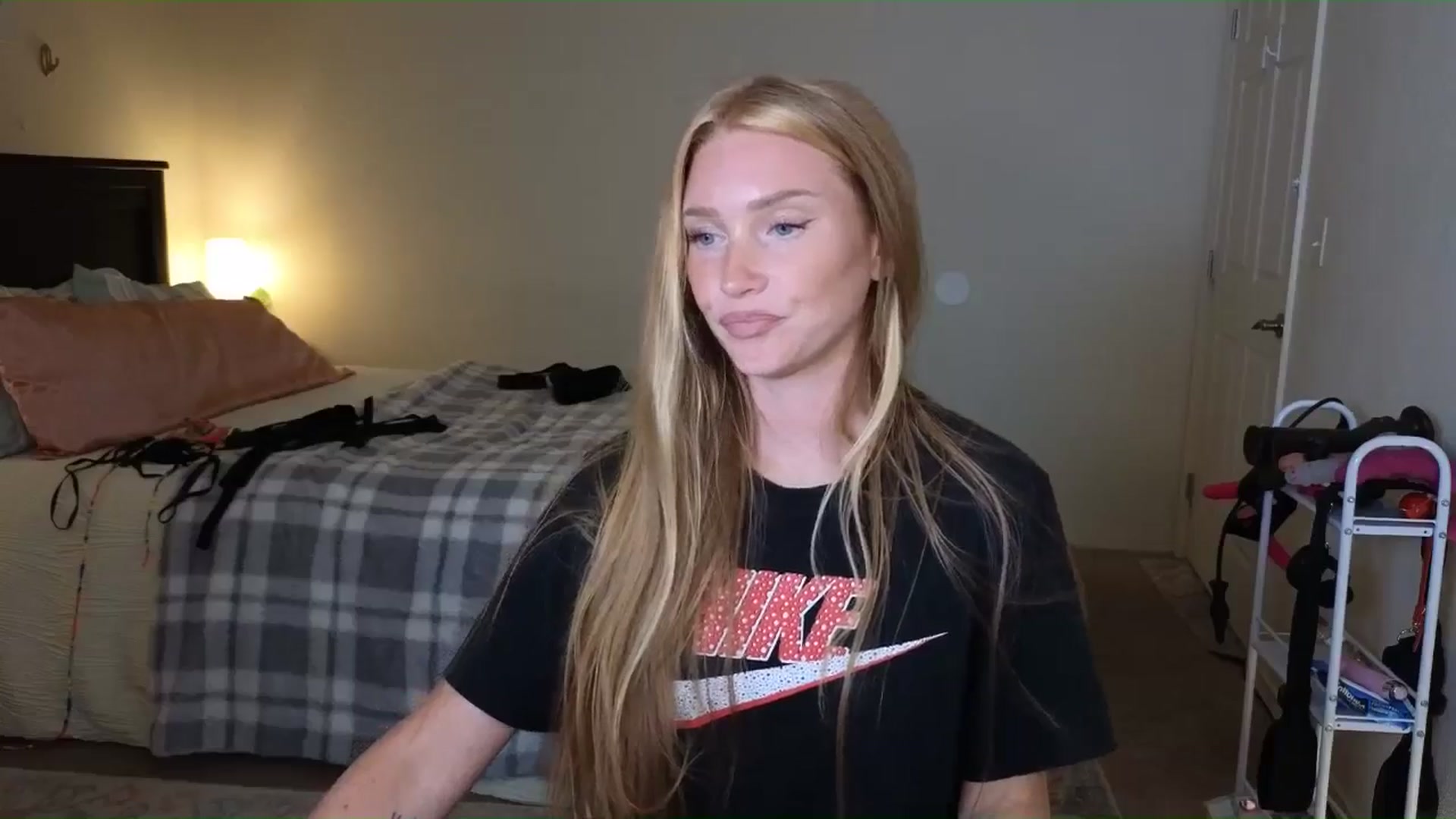 Gallery image thumbnail from Freckld_Cutie's myfreecams stream on, 06/12/2024, 19:20 image 3 of 20