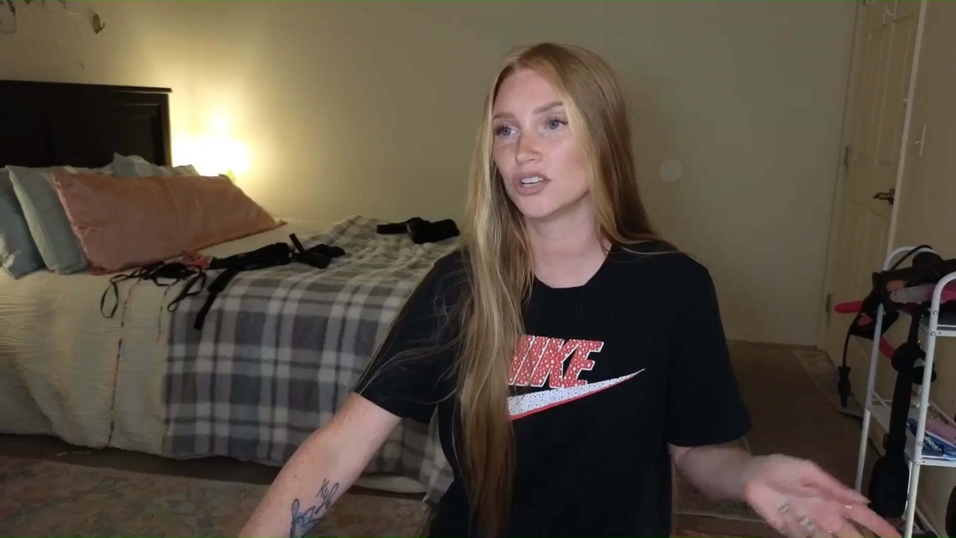 Gallery image thumbnail from Freckld_Cutie's myfreecams stream on, 06/12/2024, 19:51 image 18 of 20