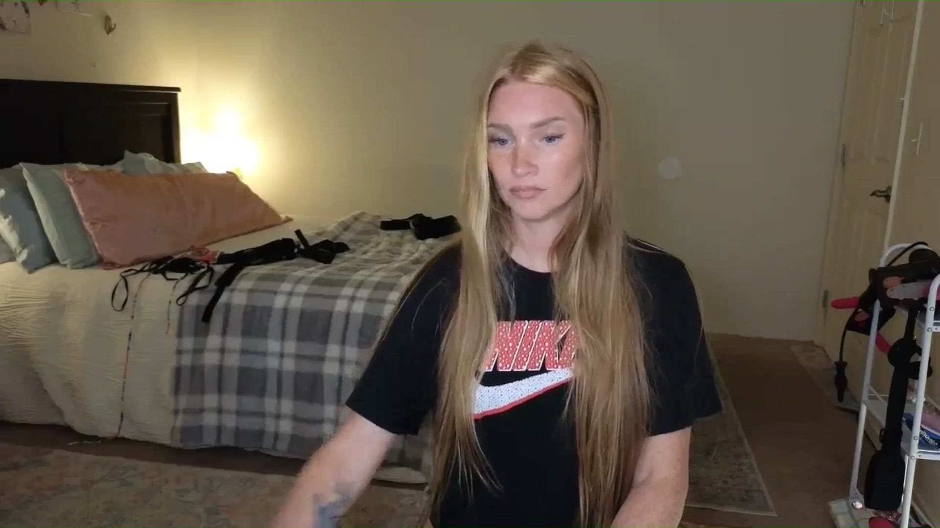 Gallery image thumbnail from Freckld_Cutie's myfreecams stream on, 06/12/2024, 19:51 image 13 of 20
