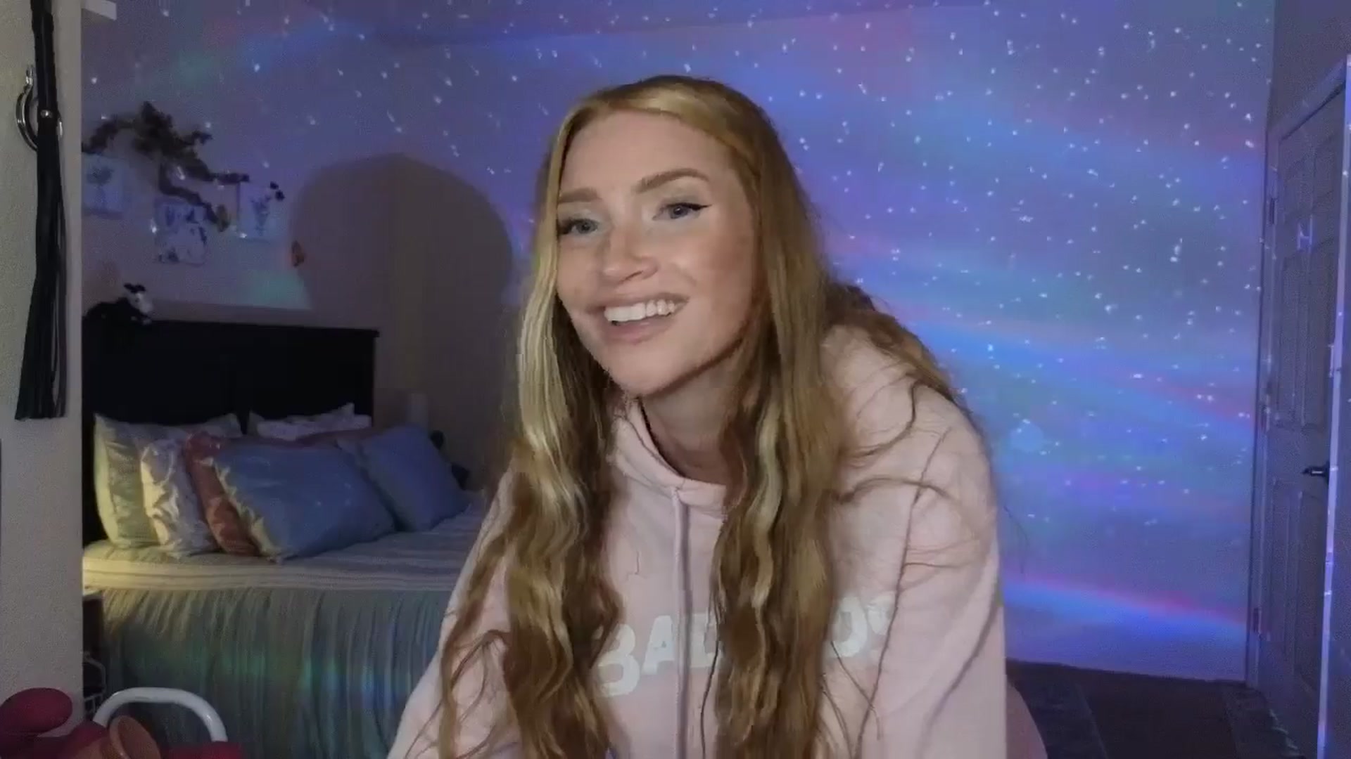 Gallery image thumbnail from Freckld_Cutie's myfreecams stream on, 06/28/2024, 19:02 image 16 of 20