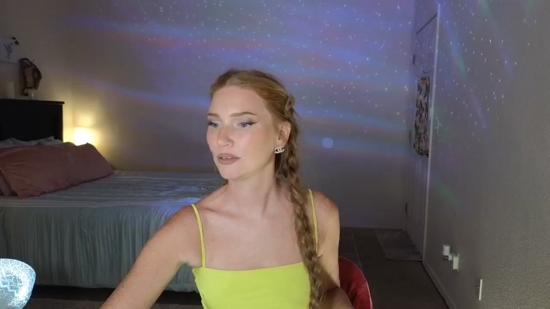 Gallery image thumbnail from Freckld_Cutie's myfreecams stream on, 07/10/2024, 18:16 image 3 of 20