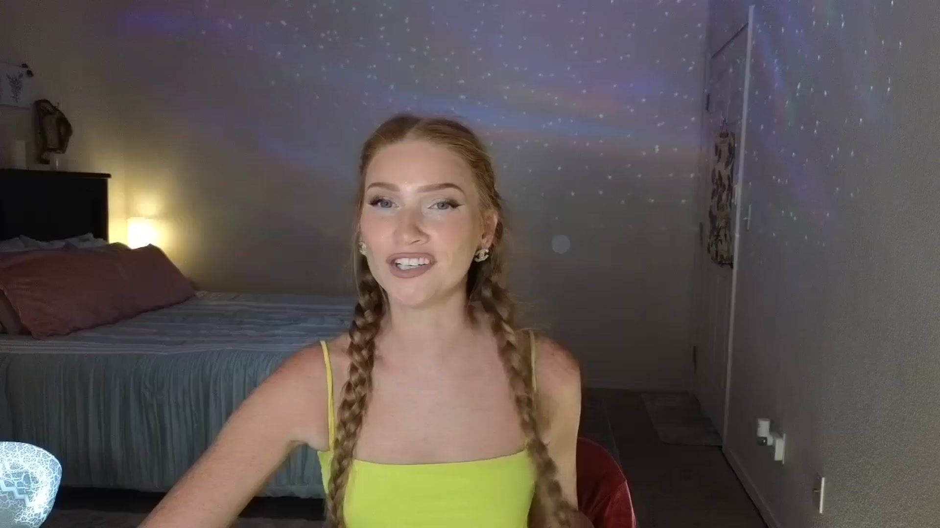 Gallery image thumbnail from Freckld_Cutie's myfreecams stream on, 07/10/2024, 18:16 image 2 of 20
