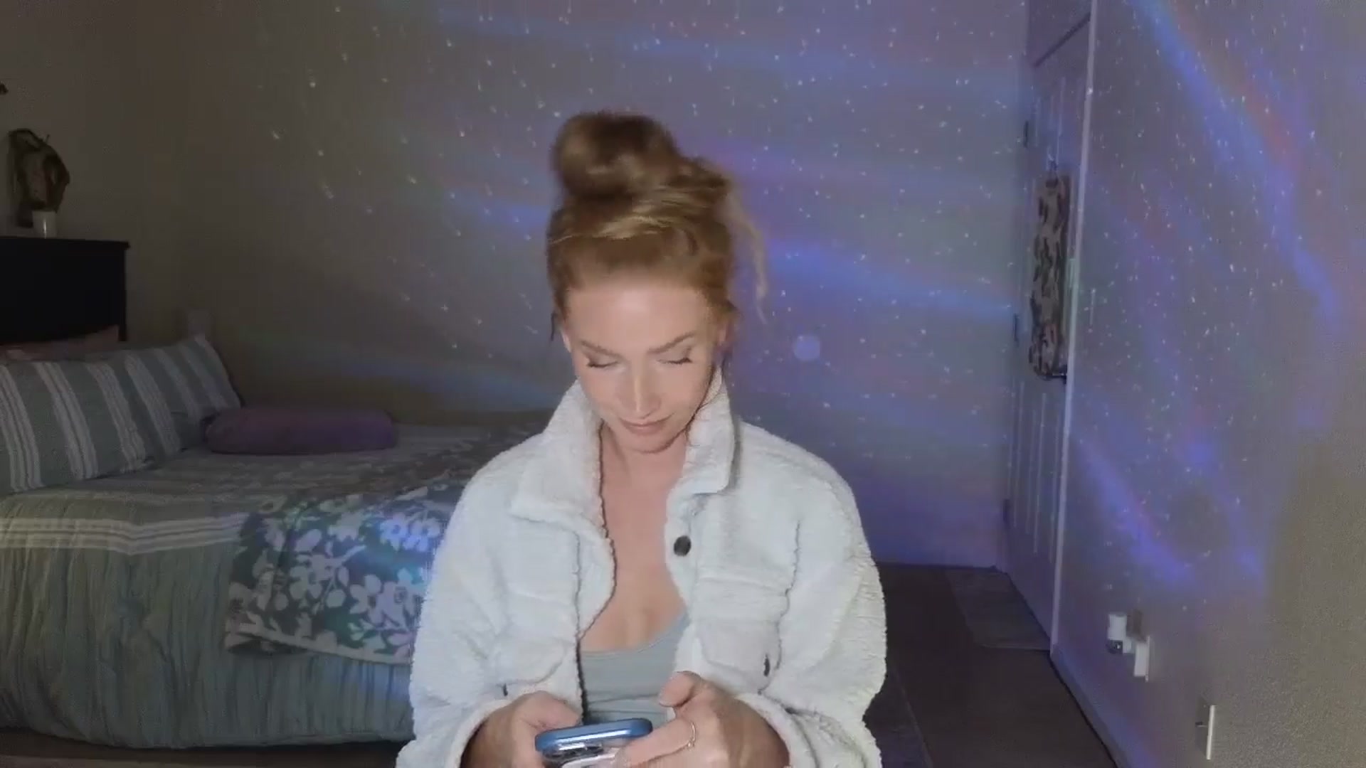 Gallery image thumbnail from Freckld_Cutie's myfreecams stream on, 07/12/2024, 18:20 image 17 of 20