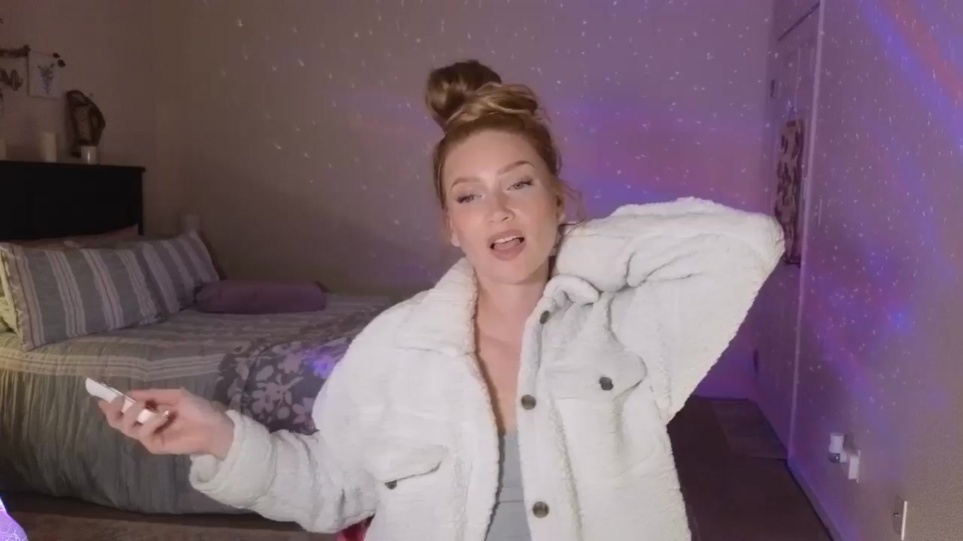 Gallery image thumbnail from Freckld_Cutie's myfreecams stream on, 07/12/2024, 18:20 image 3 of 20