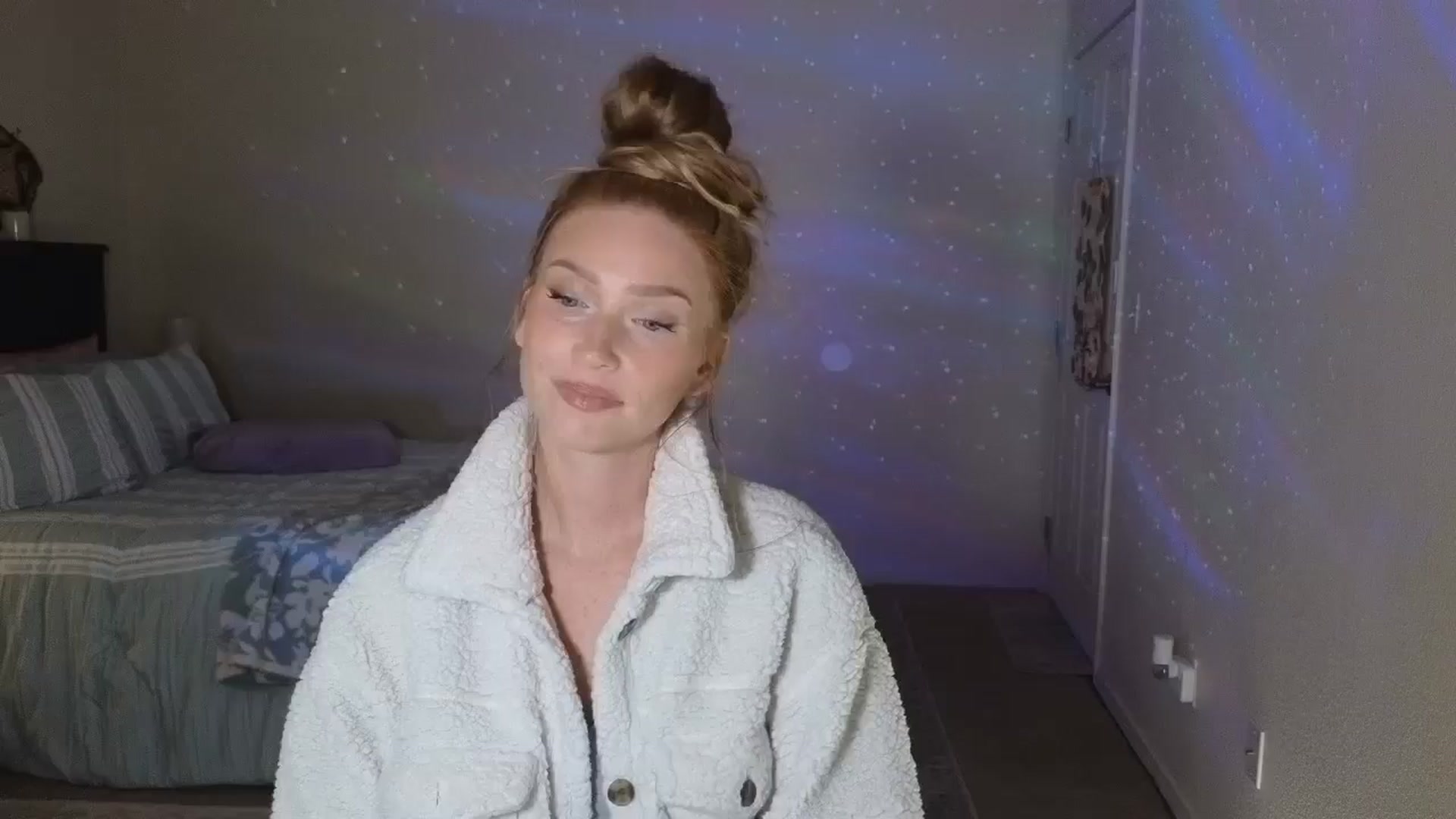 Gallery image thumbnail from Freckld_Cutie's myfreecams stream on, 07/12/2024, 18:20 image 4 of 20
