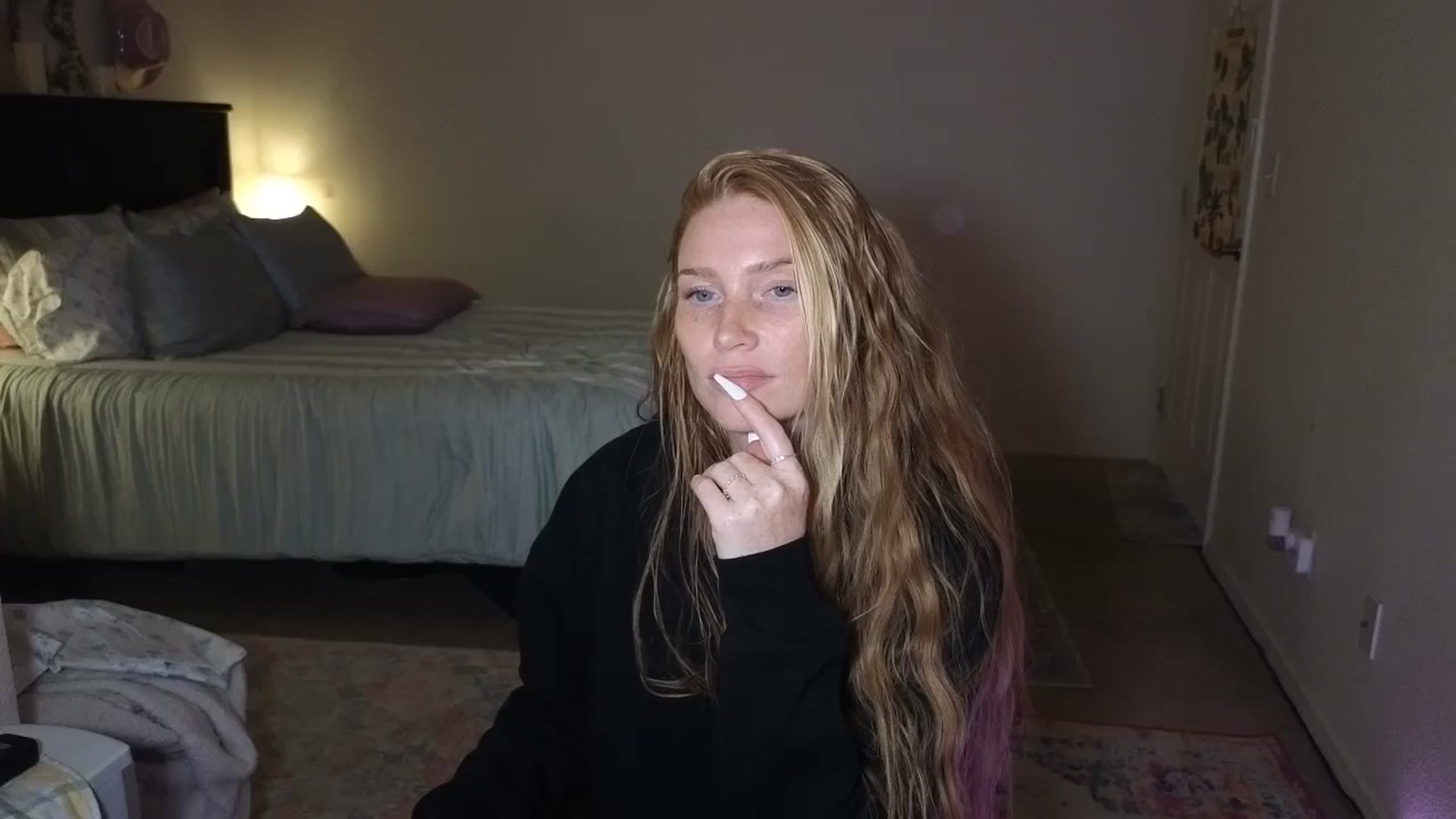 Gallery image thumbnail from Freckld_Cutie's myfreecams stream on, 07/15/2024, 21:38 image 7 of 20