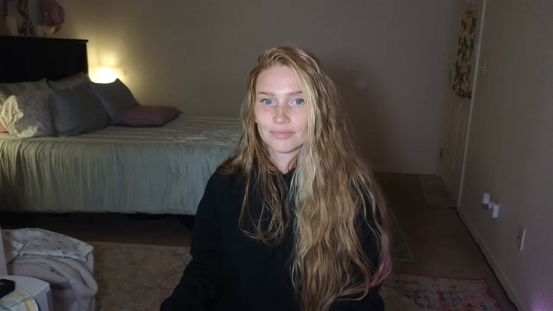 Gallery image thumbnail from Freckld_Cutie's myfreecams stream on, 07/15/2024, 21:38 image 5 of 20