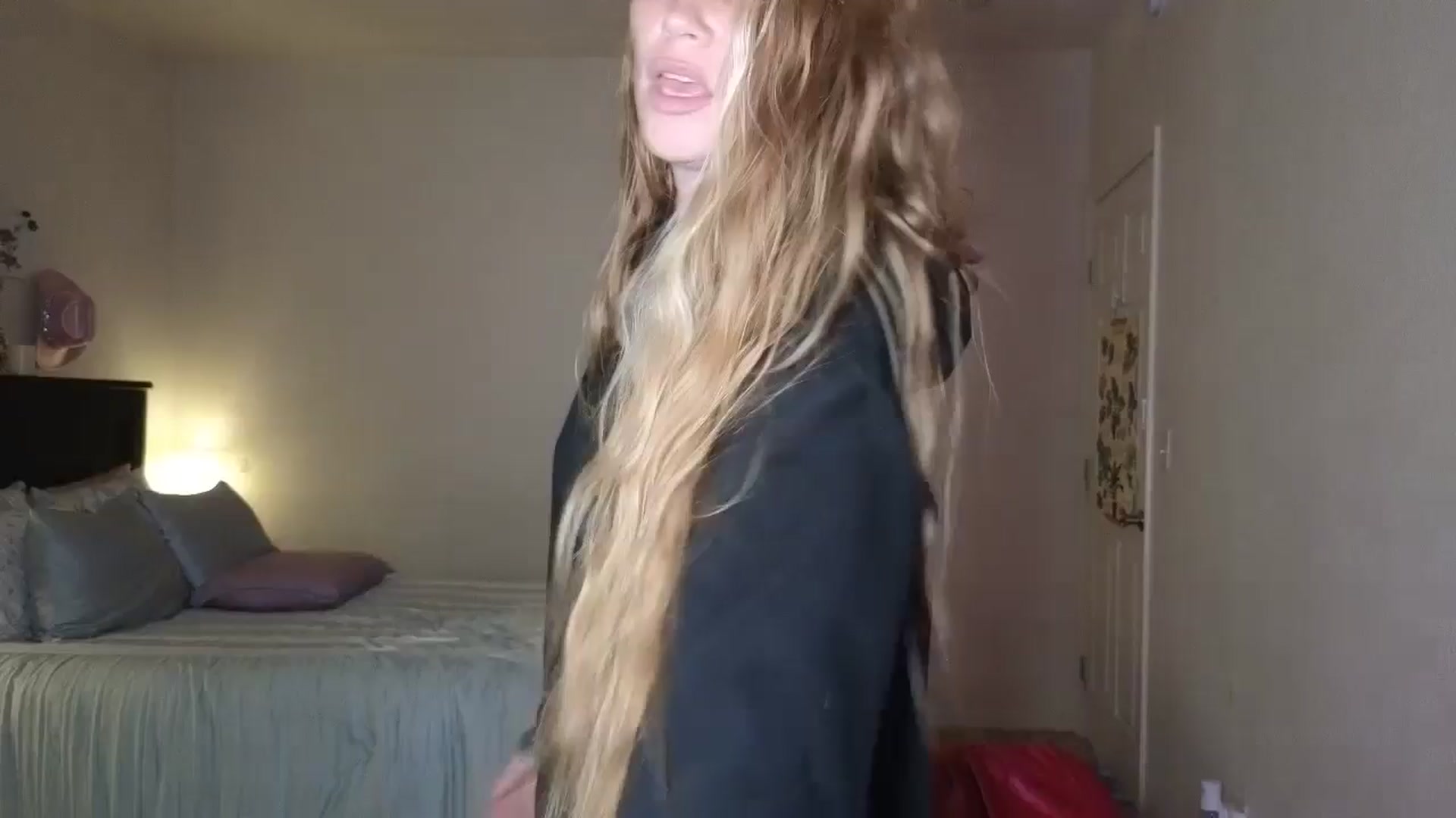 Gallery image thumbnail from Freckld_Cutie's myfreecams stream on, 07/15/2024, 21:38 image 1 of 20