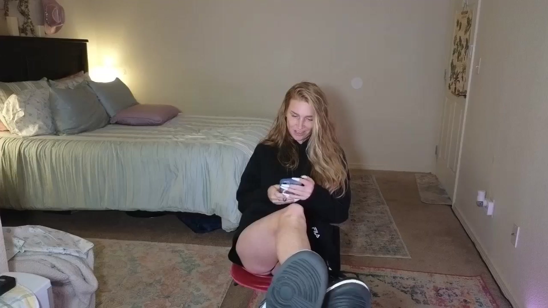 Gallery image thumbnail from Freckld_Cutie's myfreecams stream on, 07/15/2024, 21:38 image 3 of 20