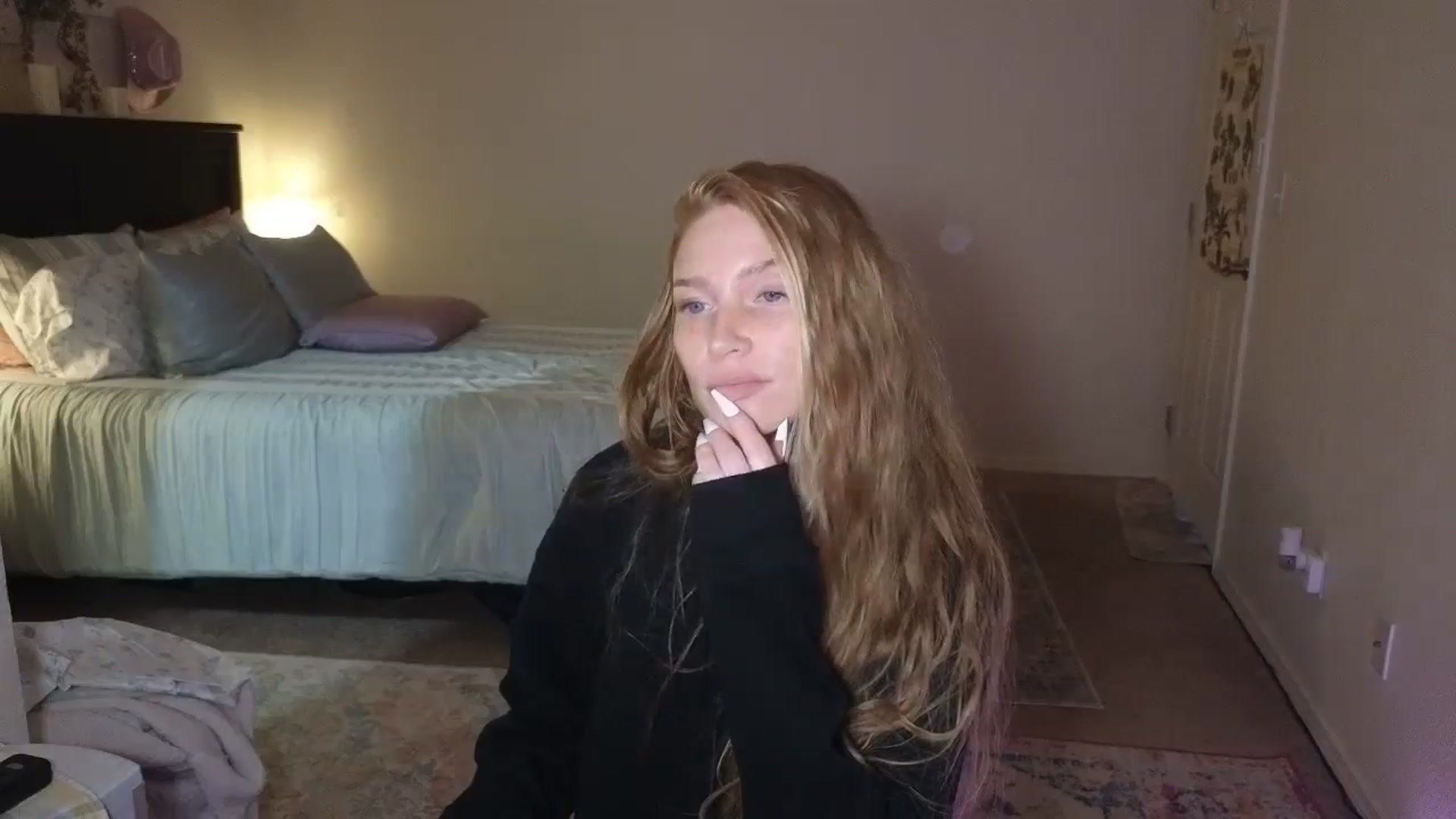 Gallery image thumbnail from Freckld_Cutie's myfreecams stream on, 07/15/2024, 21:59 image 13 of 20