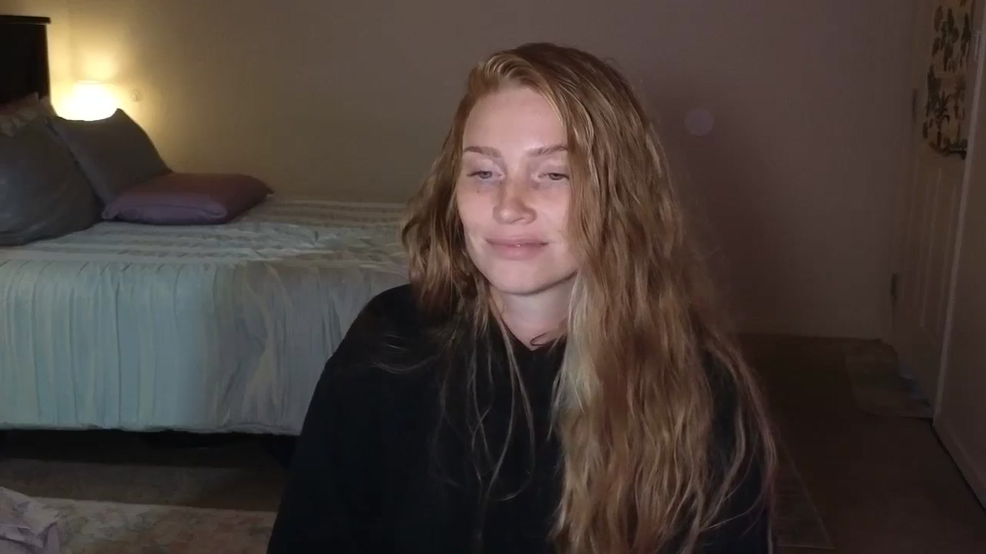 Gallery image thumbnail from Freckld_Cutie's myfreecams stream on, 07/15/2024, 21:59 image 14 of 20