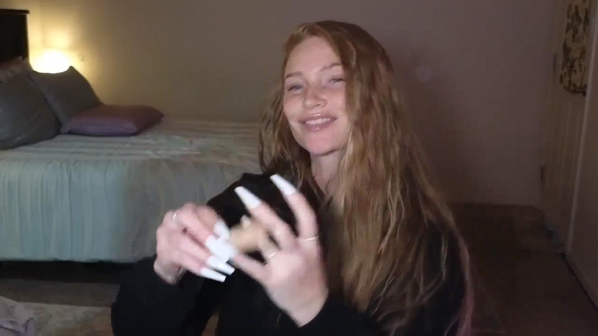 Gallery image thumbnail from Freckld_Cutie's myfreecams stream on, 07/15/2024, 21:59 image 18 of 20