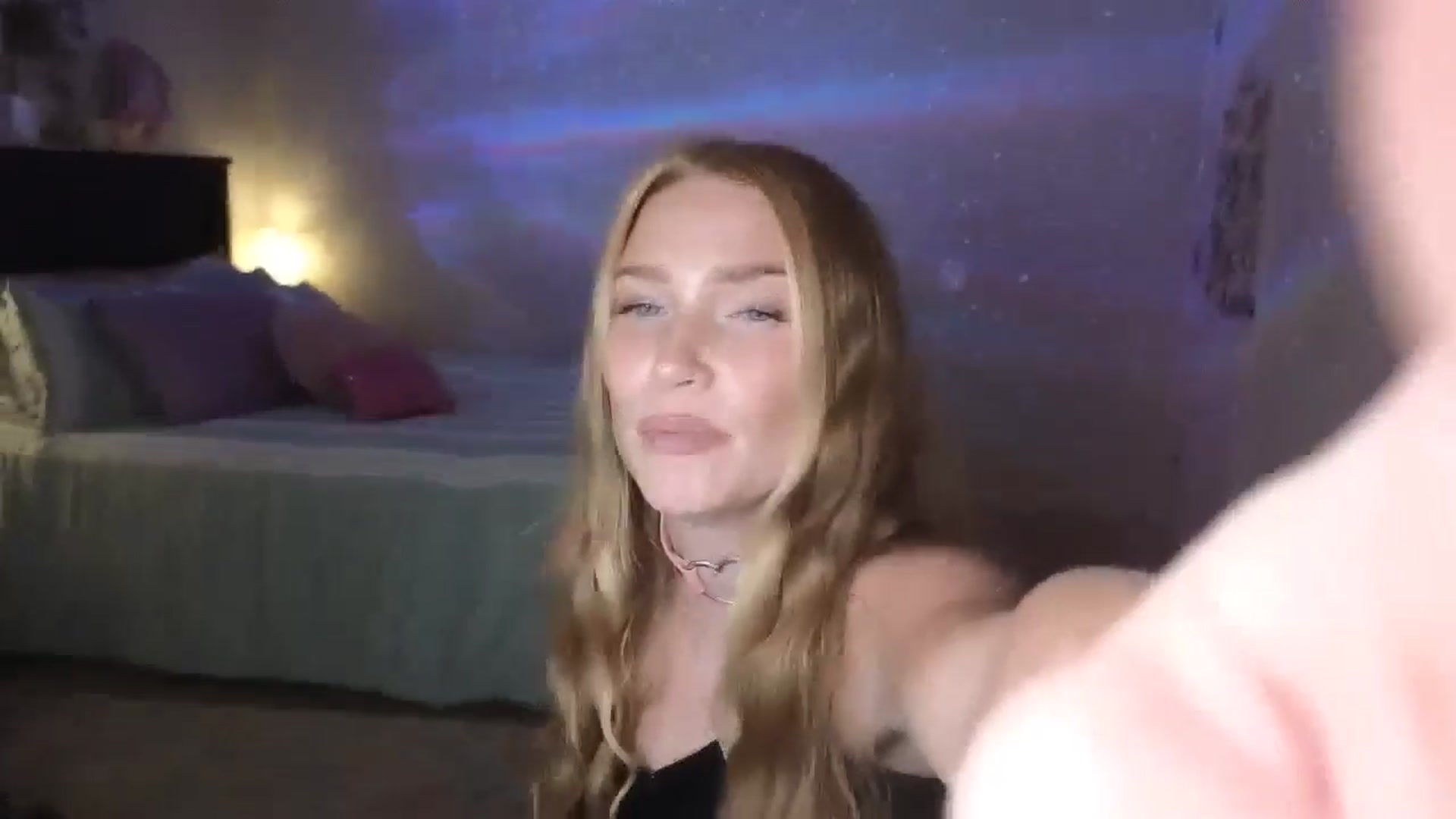 Gallery image thumbnail from Freckld_Cutie's myfreecams stream on, 07/17/2024, 19:26 image 9 of 20