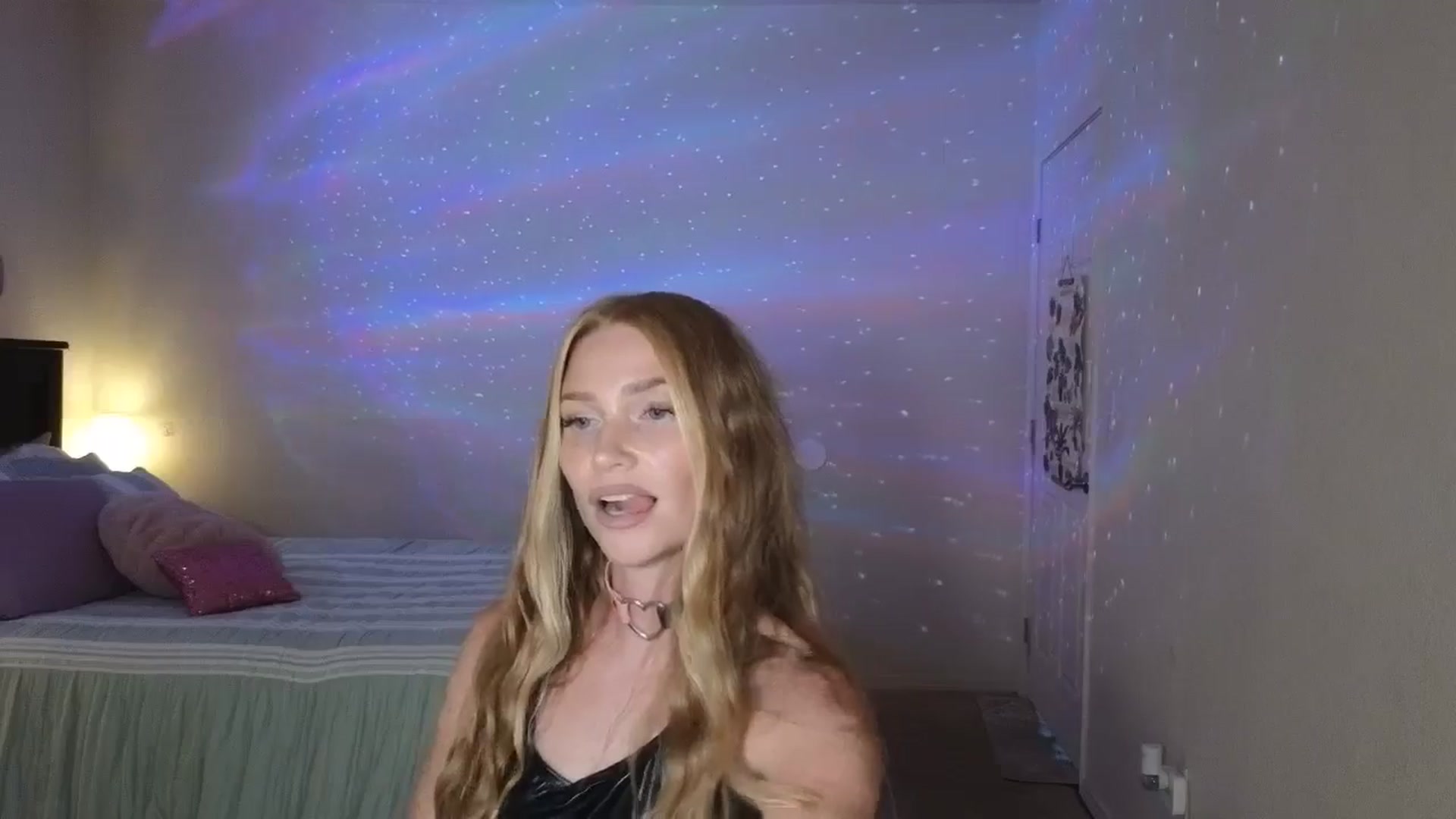 Gallery image thumbnail from Freckld_Cutie's myfreecams stream on, 07/17/2024, 19:26 image 8 of 20