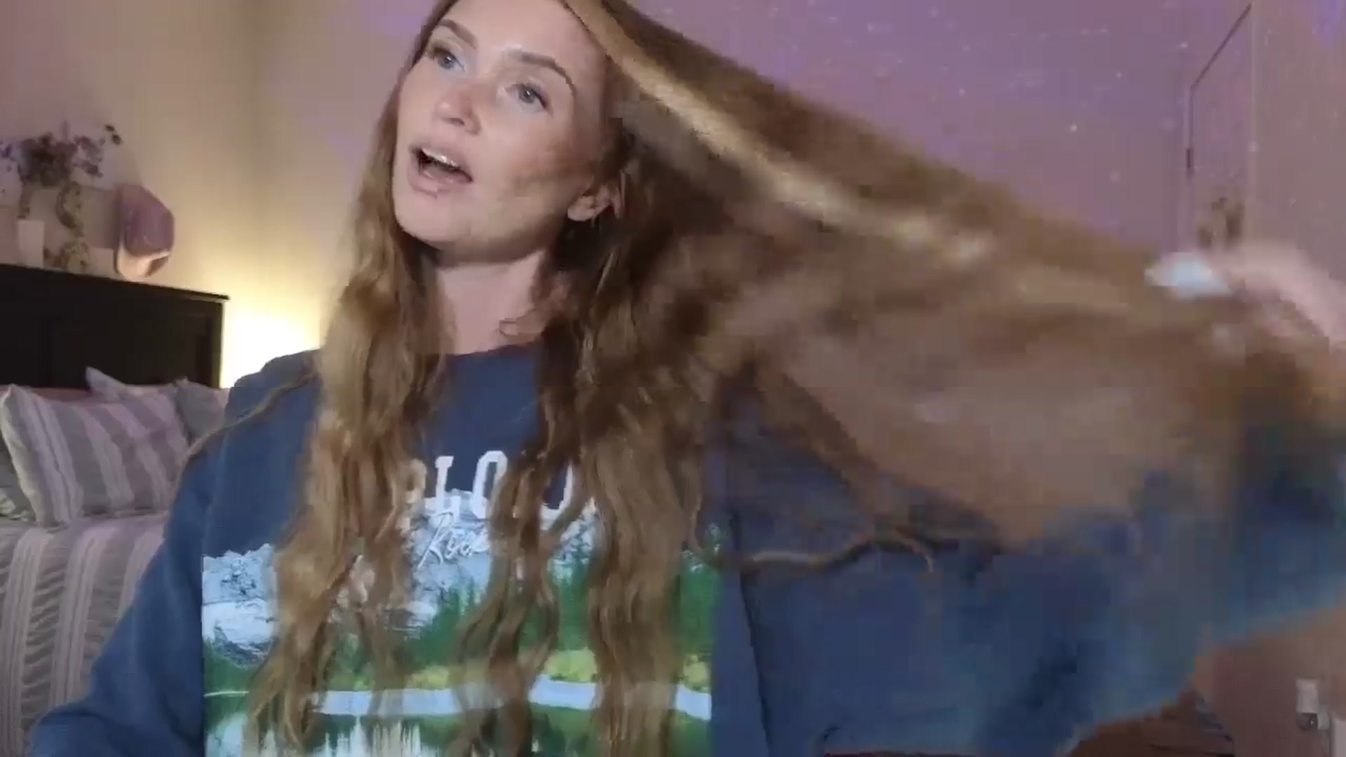 Gallery image thumbnail from Freckld_Cutie's myfreecams stream on, 07/18/2024, 20:23 image 7 of 20