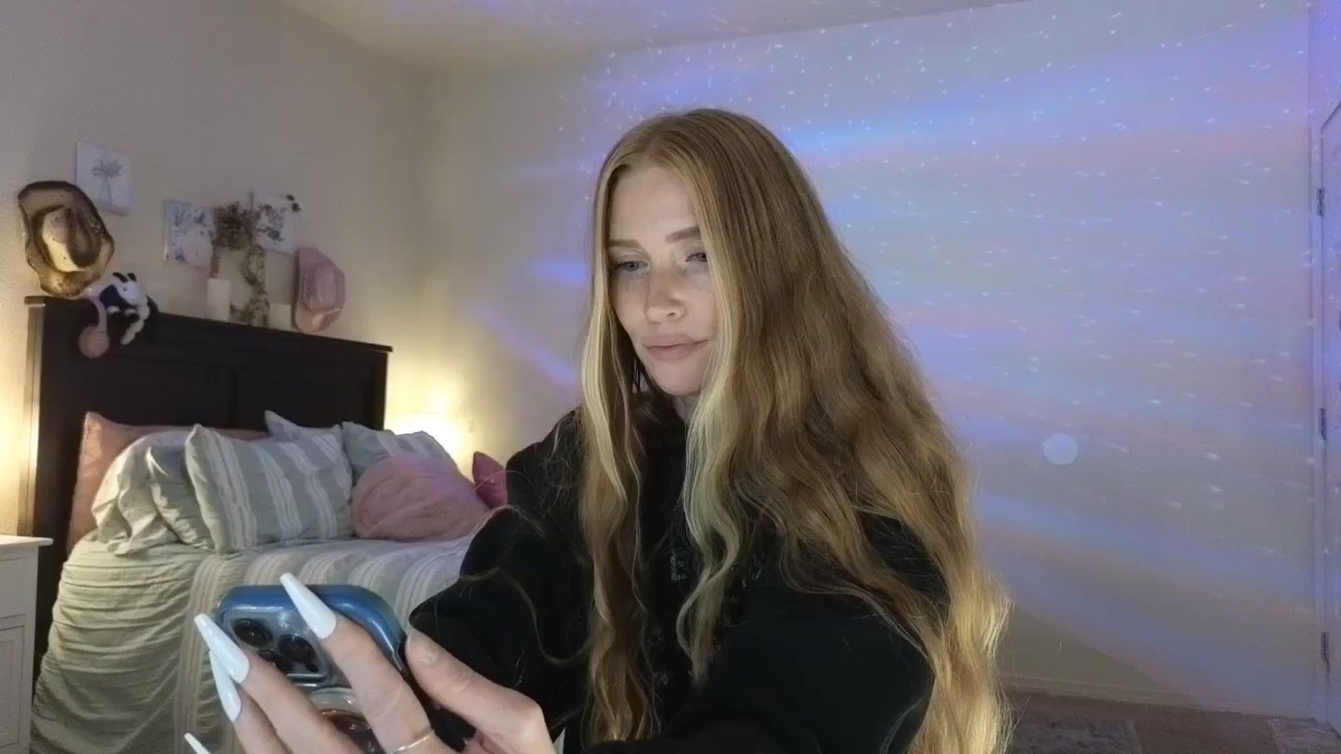 Gallery image thumbnail from Freckld_Cutie's myfreecams stream on, 07/18/2024, 21:10 image 7 of 20