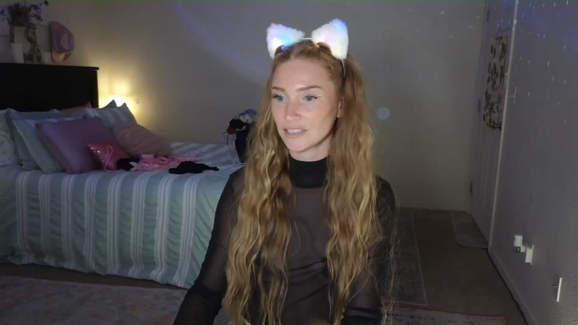 Gallery image thumbnail from Freckld_Cutie's myfreecams stream on, 07/19/2024, 19:12 image 16 of 20