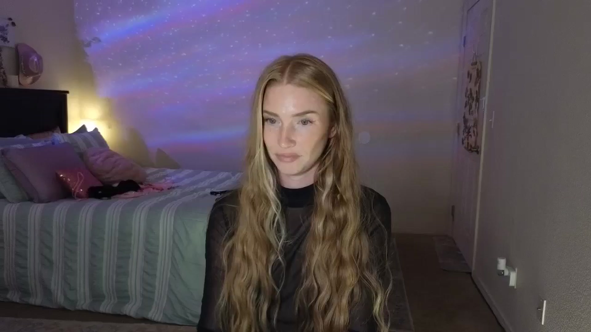 Gallery image thumbnail from Freckld_Cutie's myfreecams stream on, 07/19/2024, 21:22 image 9 of 20