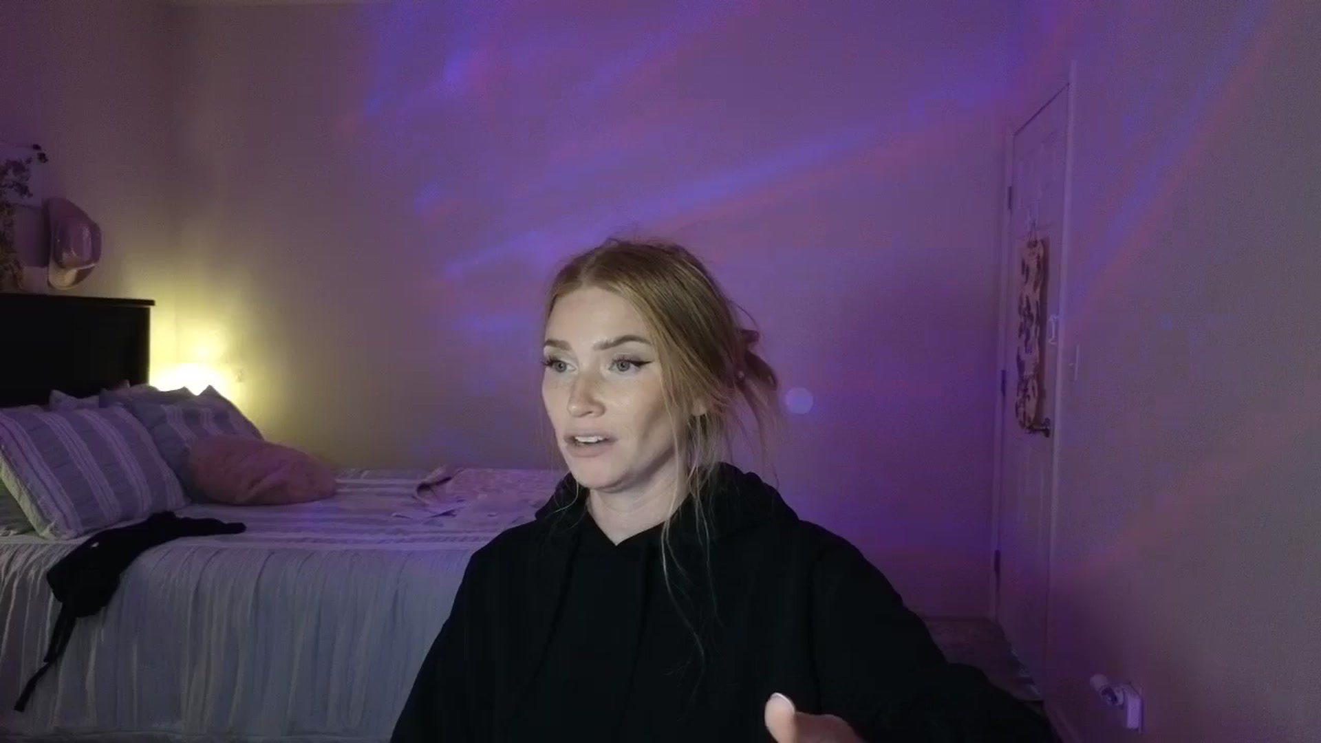 Gallery image thumbnail from Freckld_Cutie's myfreecams stream on, 07/23/2024, 20:41 image 12 of 20