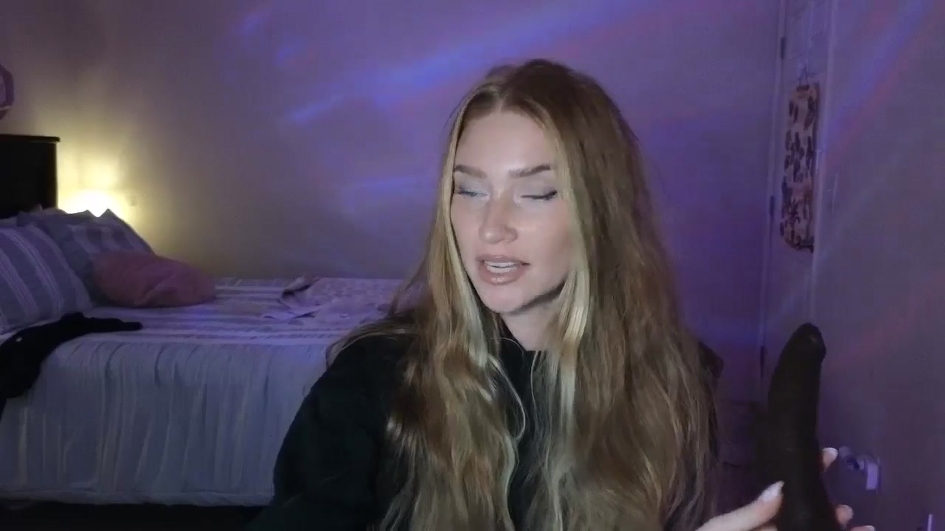 Gallery image thumbnail from Freckld_Cutie's myfreecams stream on, 07/23/2024, 21:49 image 18 of 20