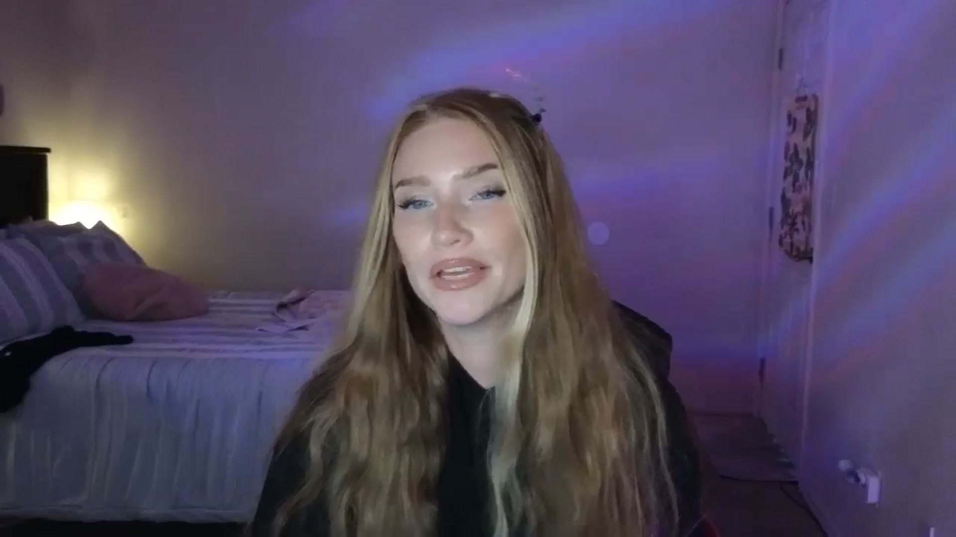 Gallery image thumbnail from Freckld_Cutie's myfreecams stream on, 07/23/2024, 21:49 image 19 of 20
