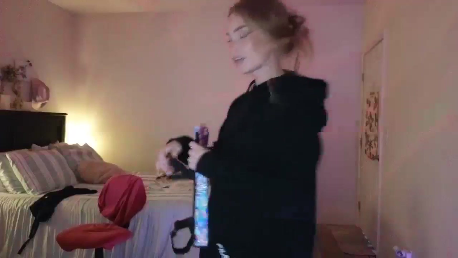 Gallery image thumbnail from Freckld_Cutie's myfreecams stream on, 07/23/2024, 21:49 image 12 of 20