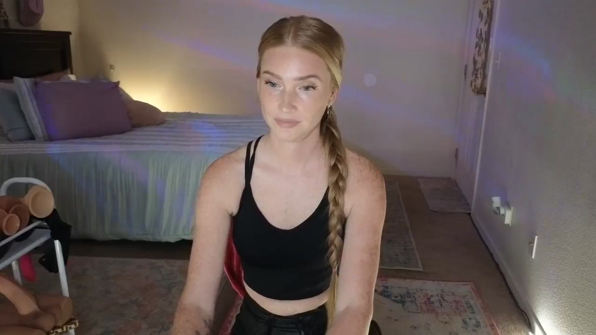 Gallery image thumbnail from Freckld_Cutie's myfreecams stream on, 07/24/2024, 19:32 image 9 of 20