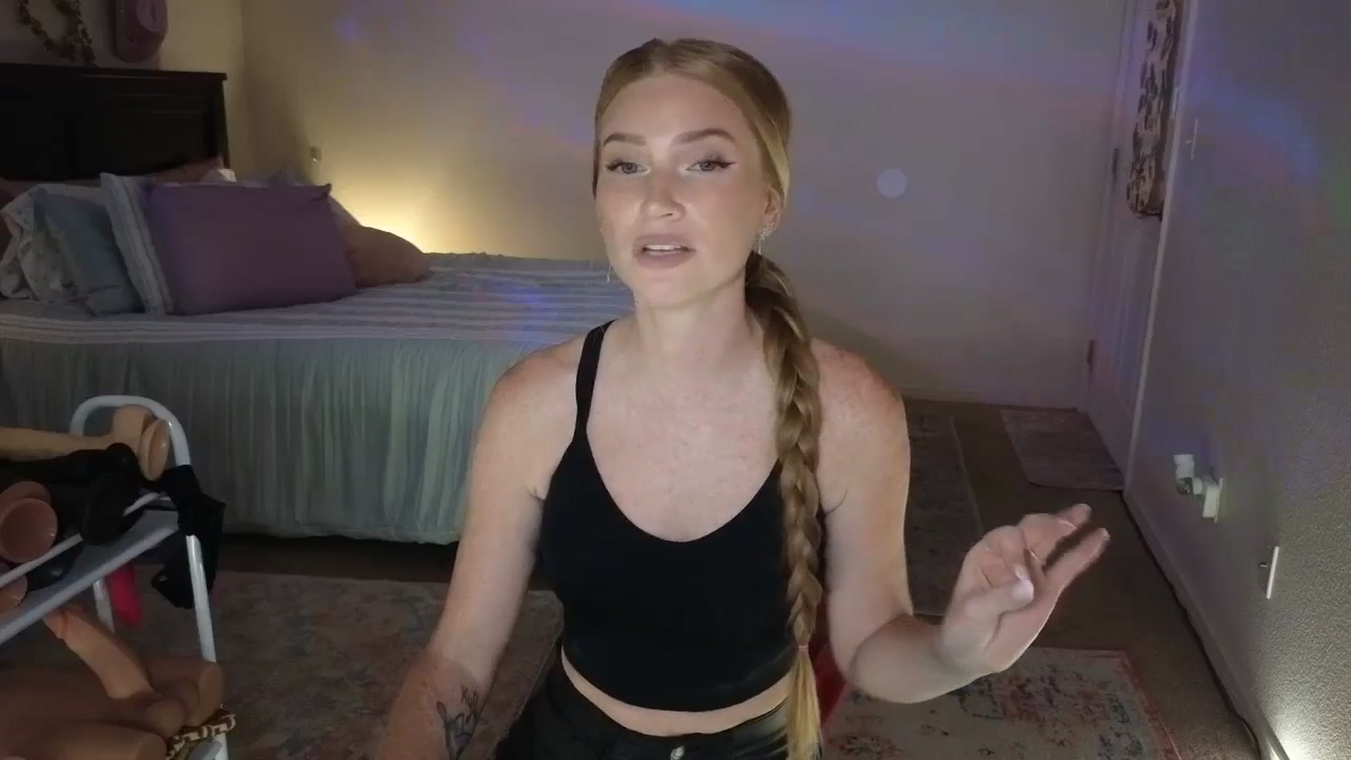Gallery image thumbnail from Freckld_Cutie's myfreecams stream on, 07/24/2024, 19:32 image 15 of 20